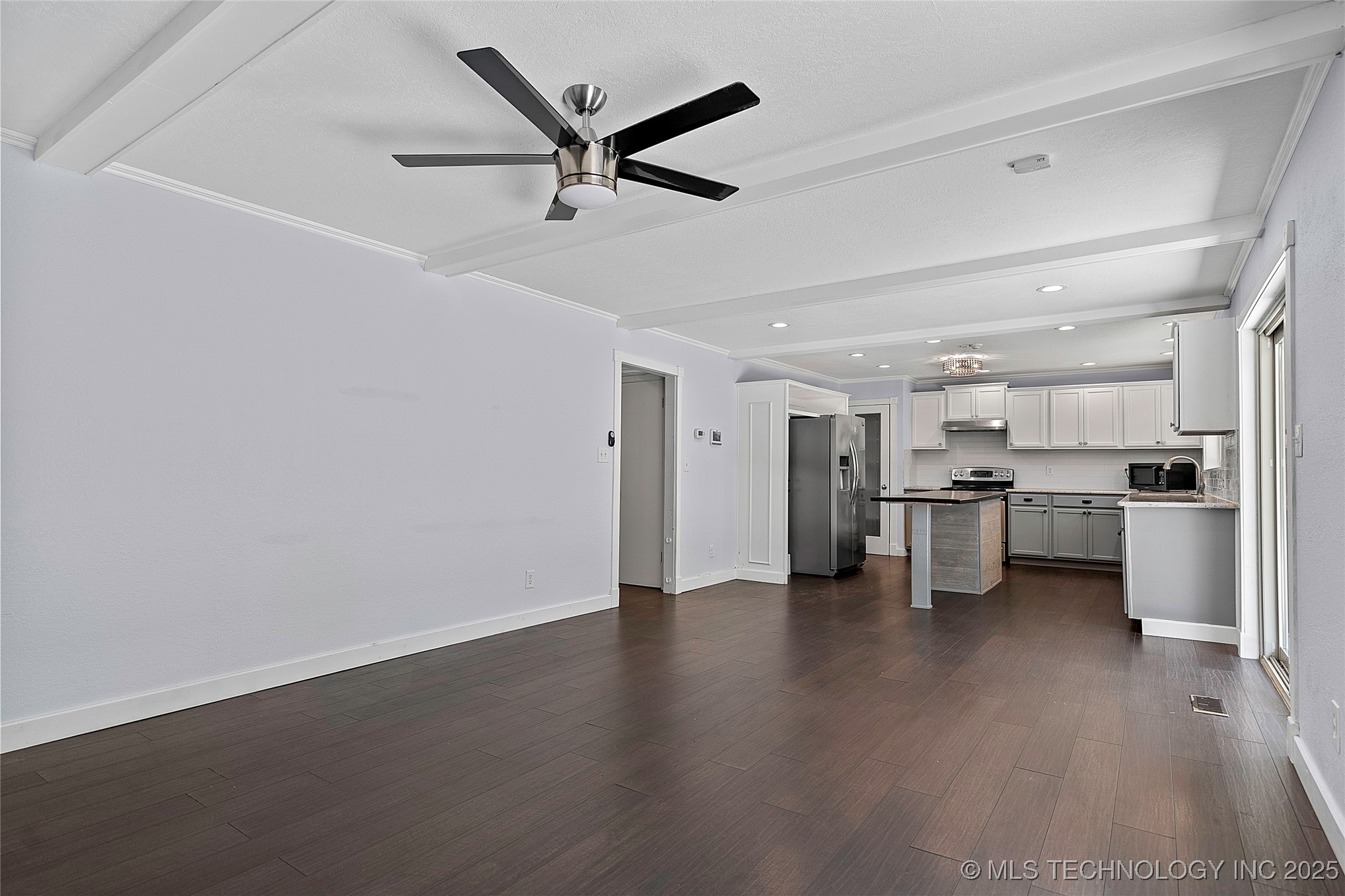 2222 Cloverleaf Place Property Photo 17