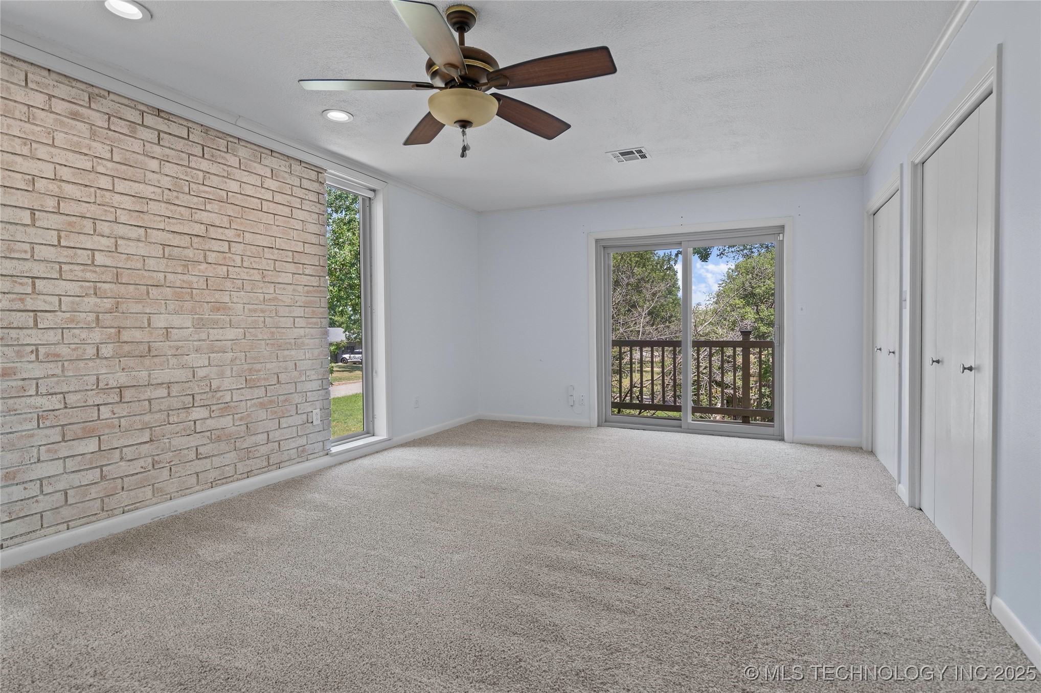 2222 Cloverleaf Place Property Photo 19