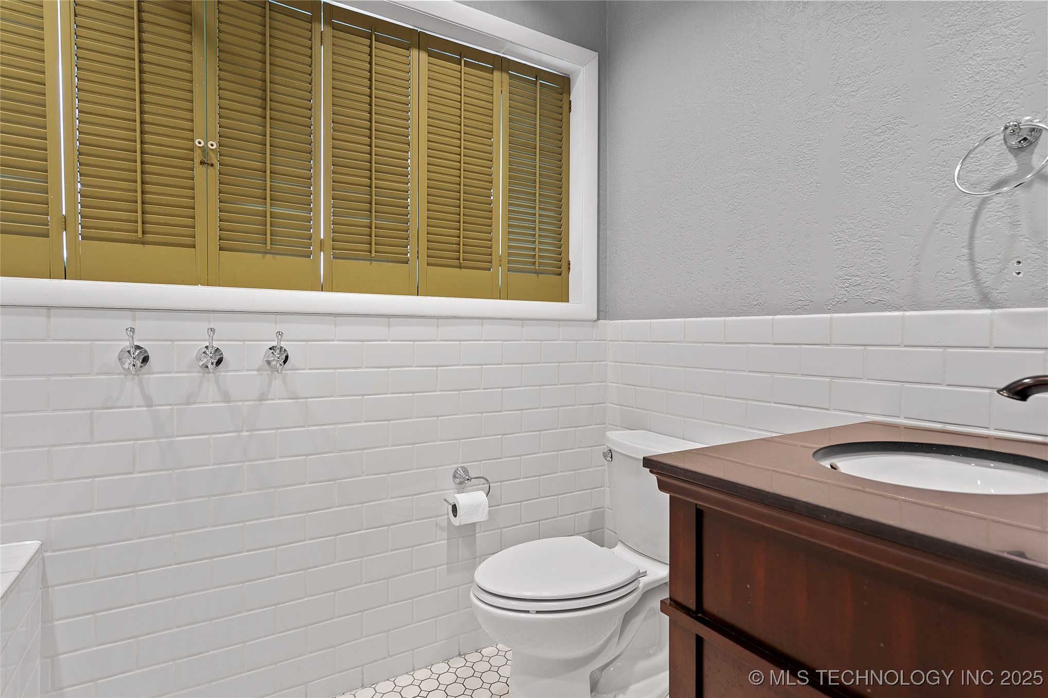 2222 Cloverleaf Place Property Photo 30