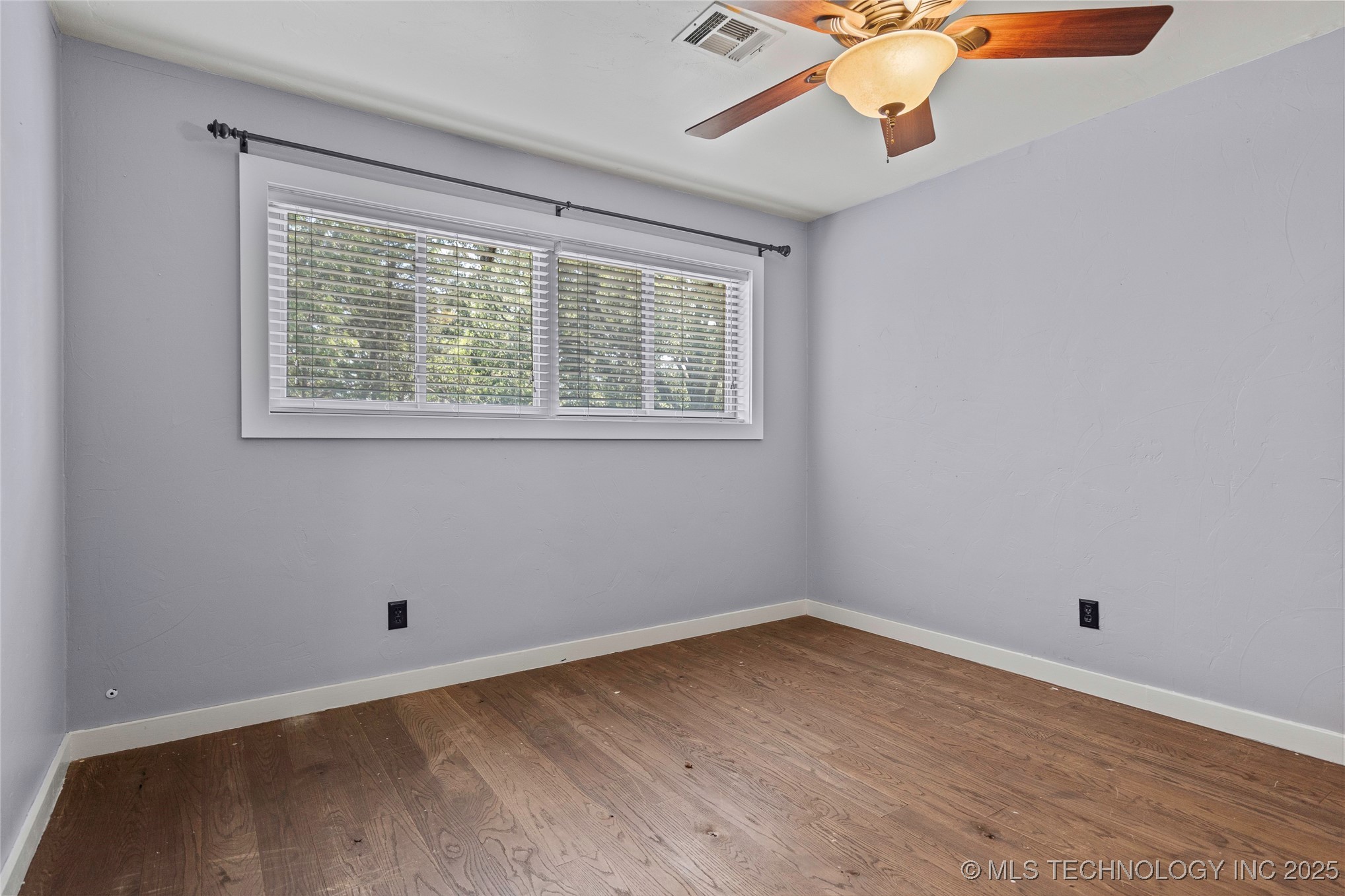 2222 Cloverleaf Place Property Photo 34