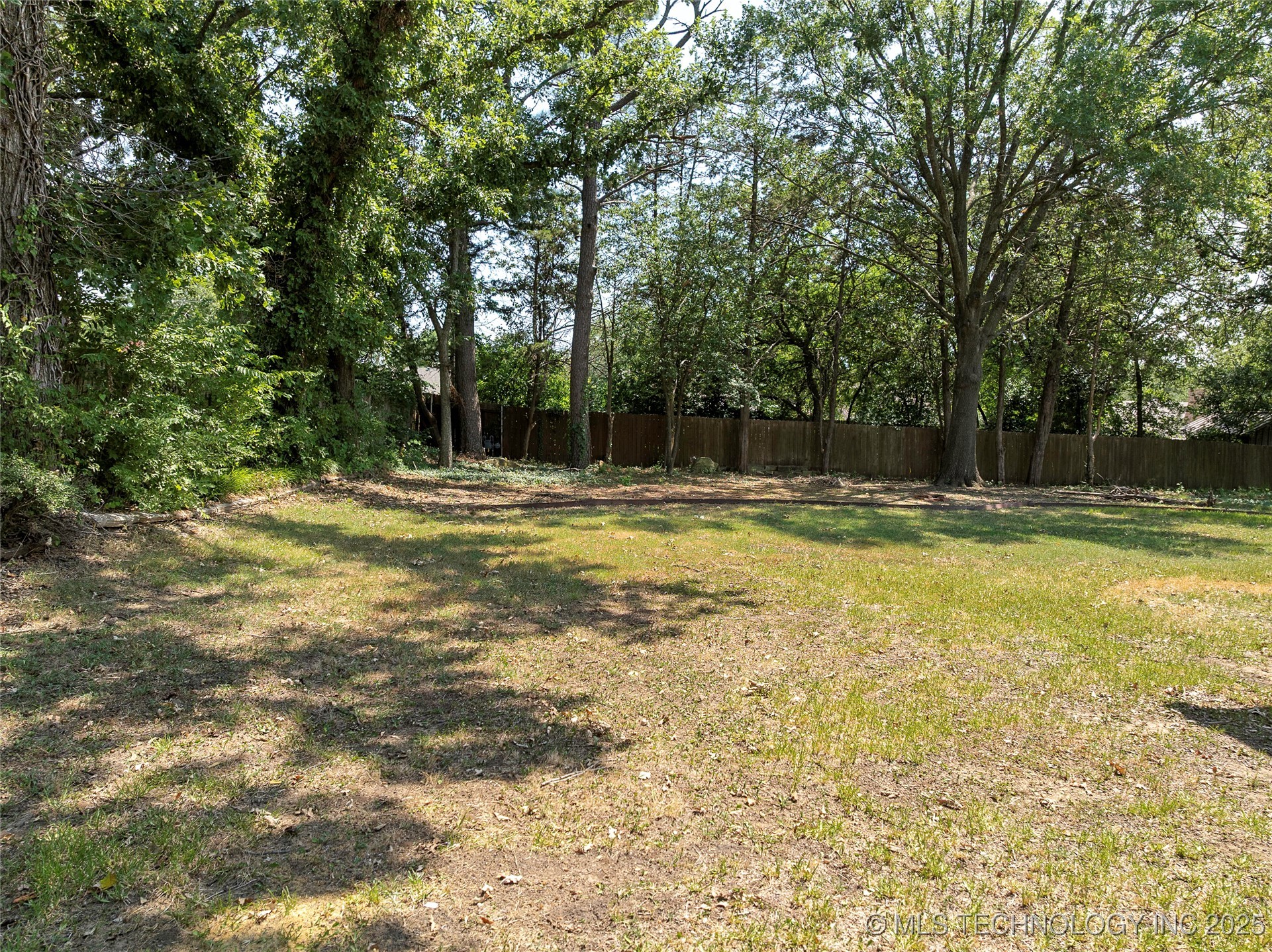 2222 Cloverleaf Place Property Photo 41