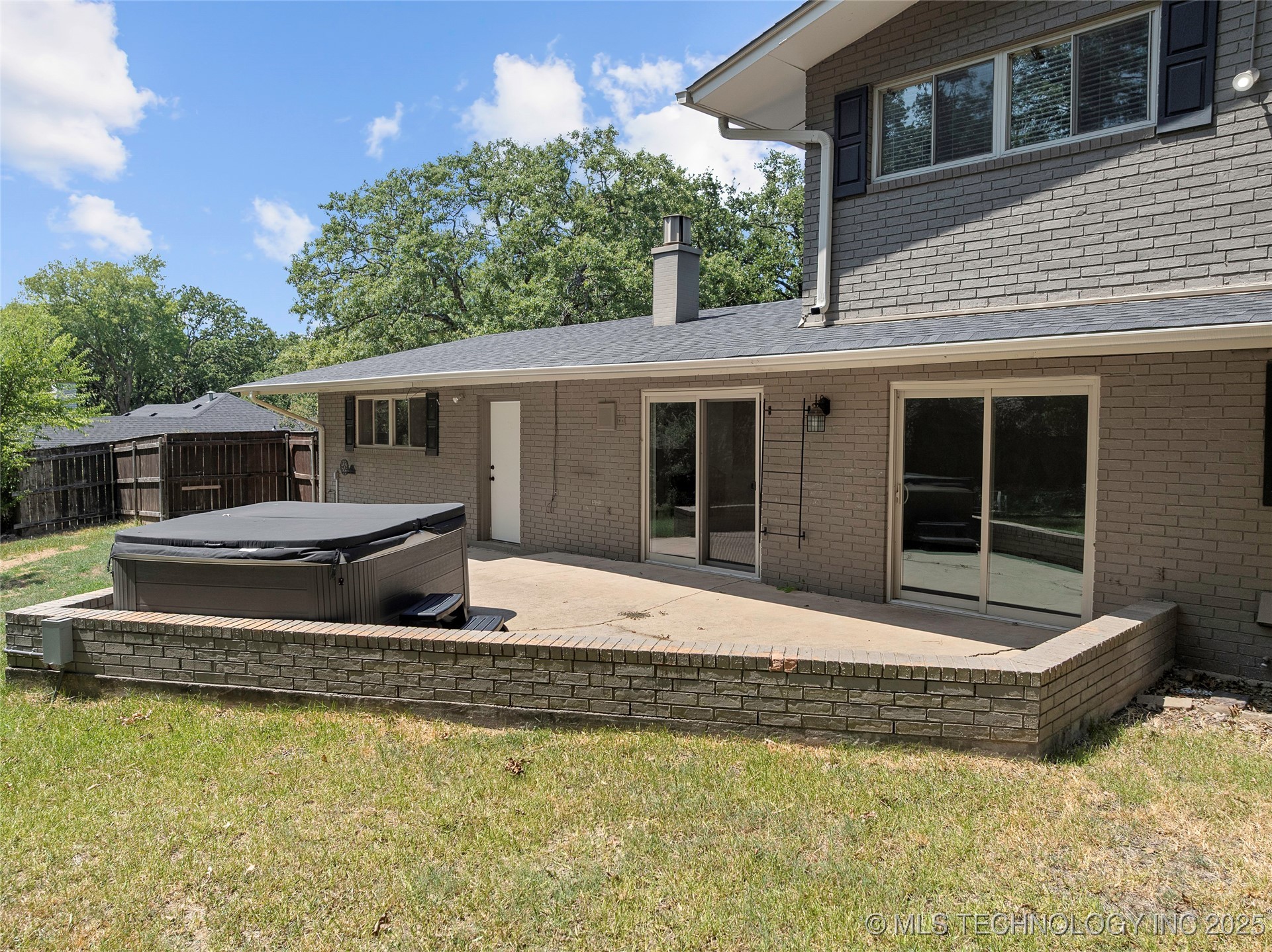 2222 Cloverleaf Place Property Photo 43