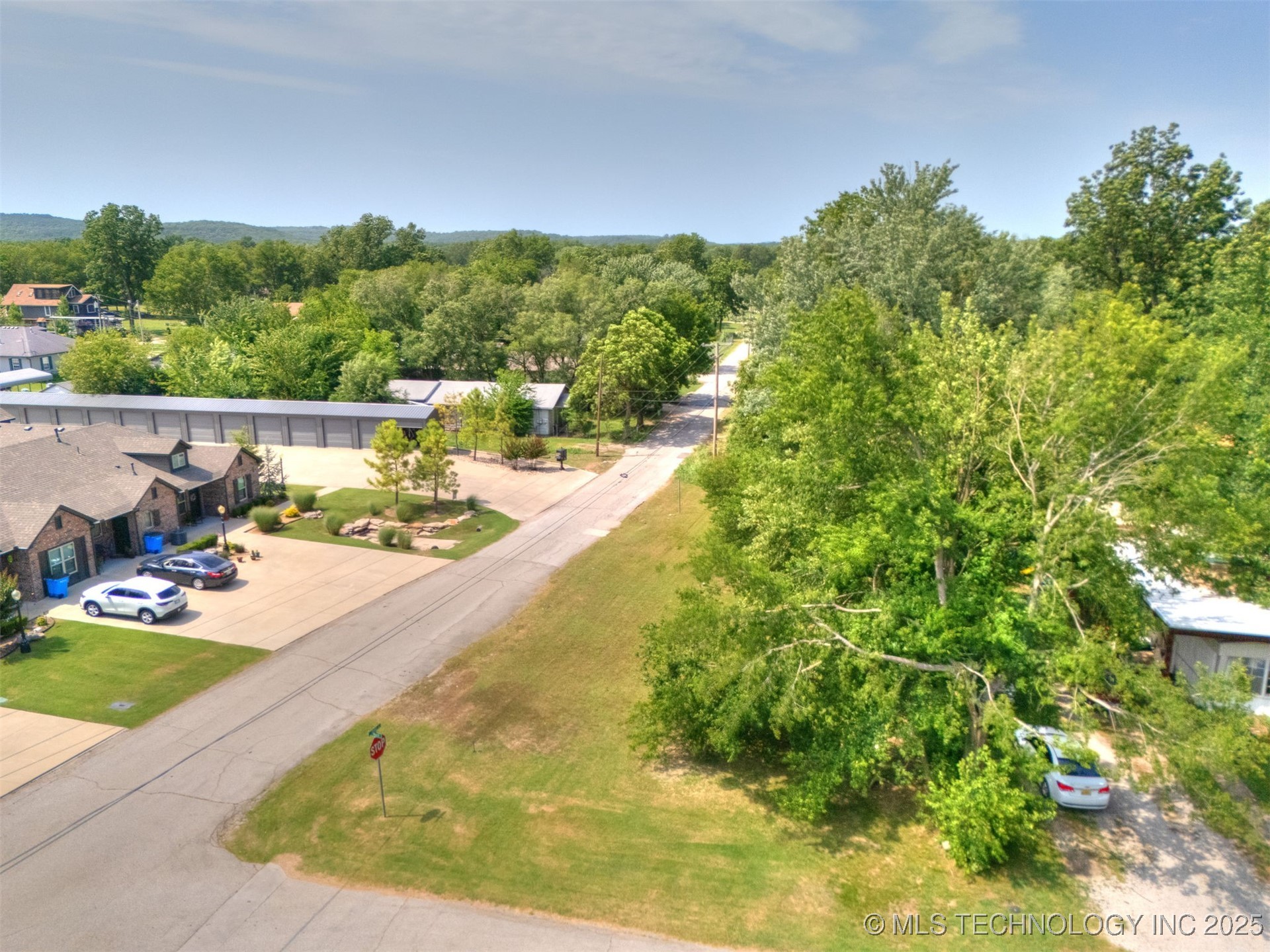 101 E 1st Street Property Photo 1