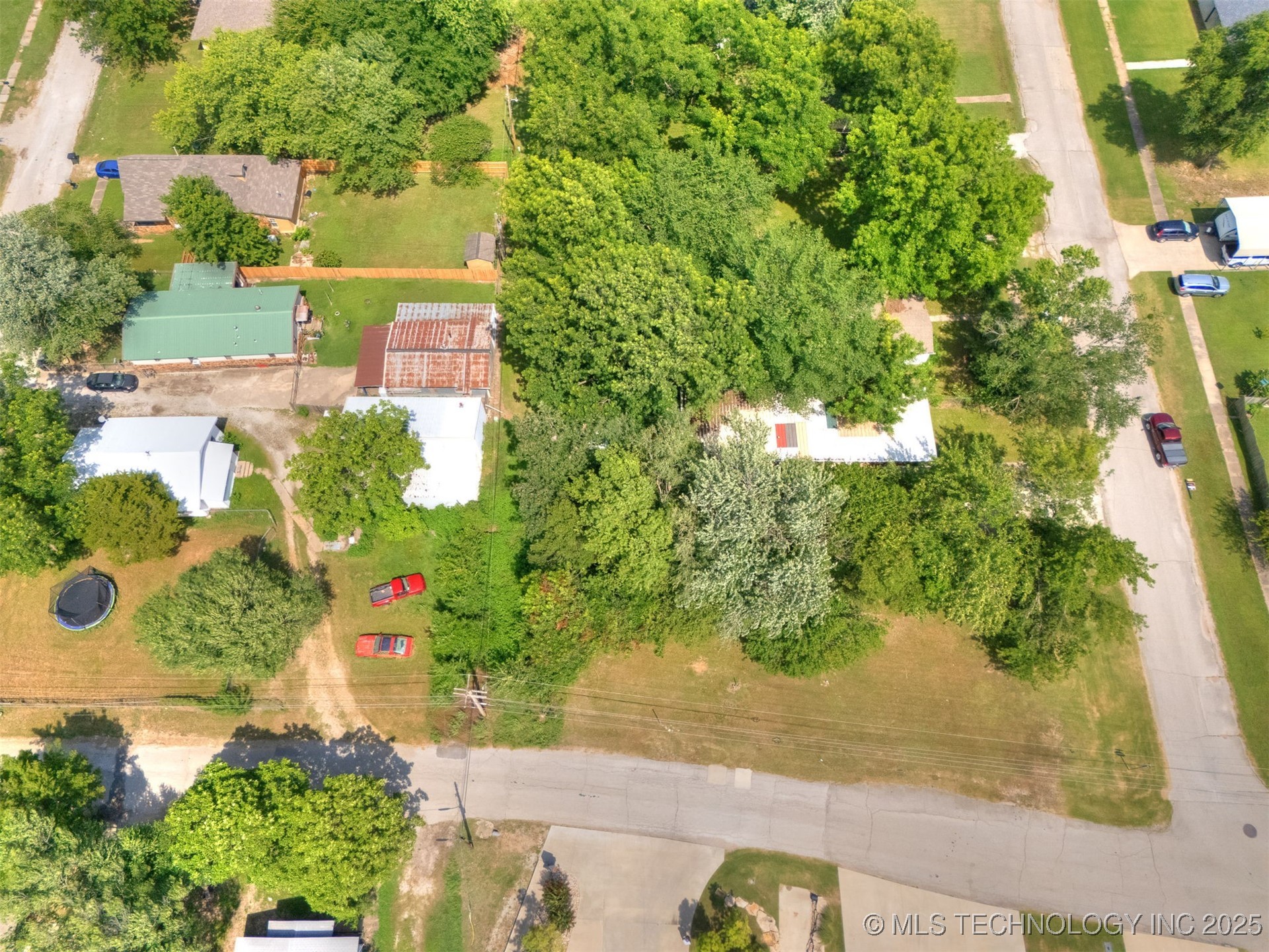 101 E 1st Street Property Photo 6