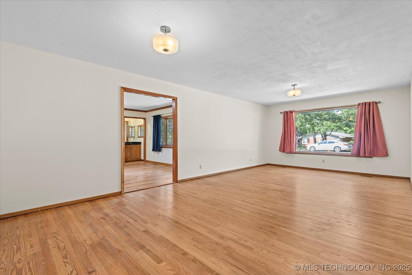 3321 Woodland Road Property Photo 6