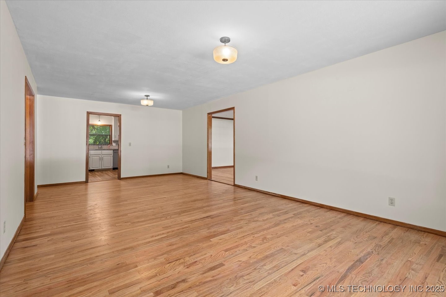 3321 Woodland Road Property Photo 8