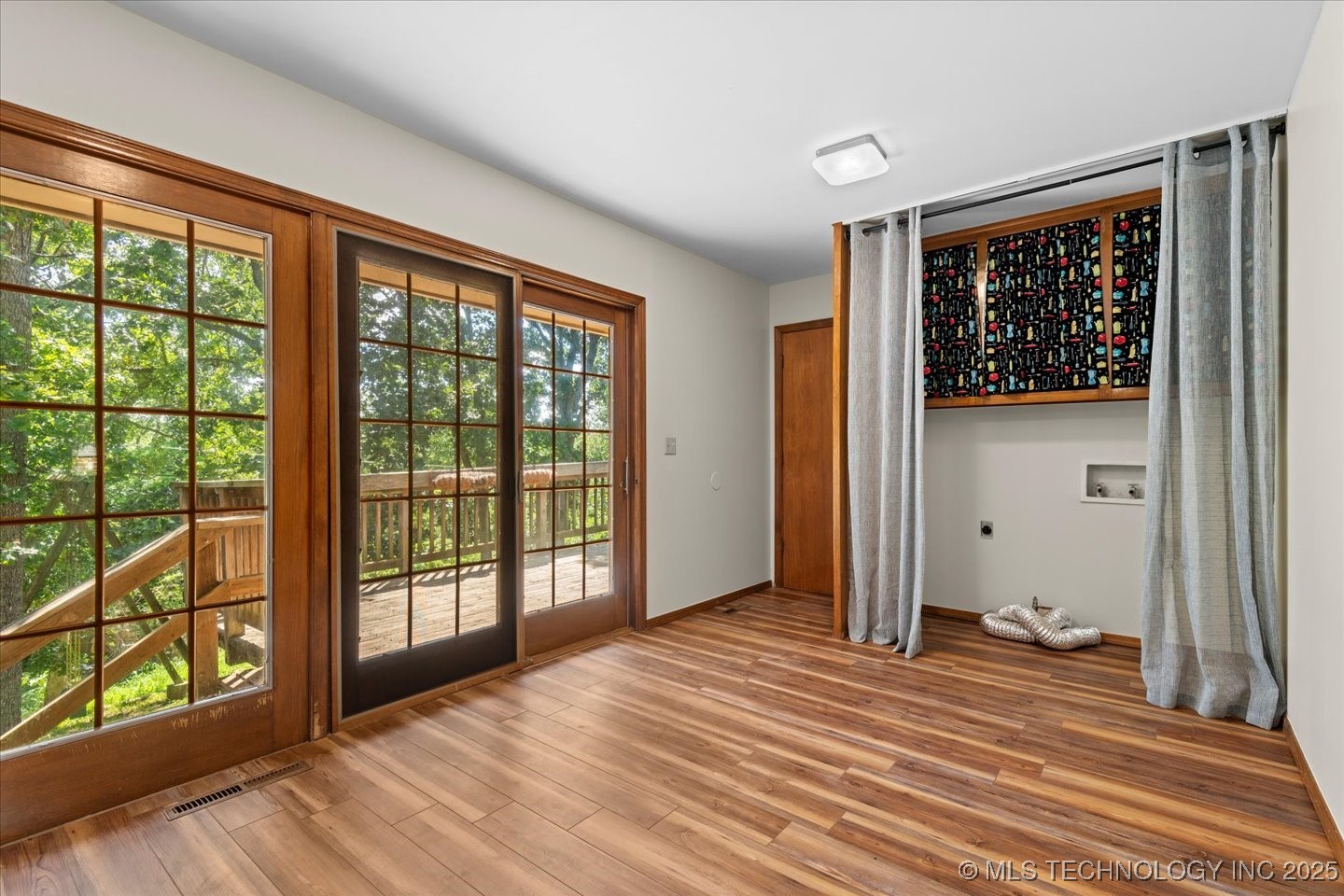 3321 Woodland Road Property Photo 11