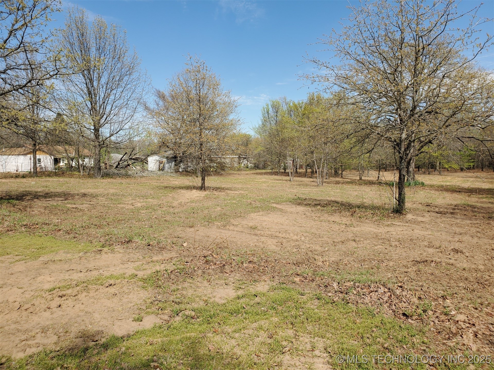 421041 E 1169 Road Property Photo 1
