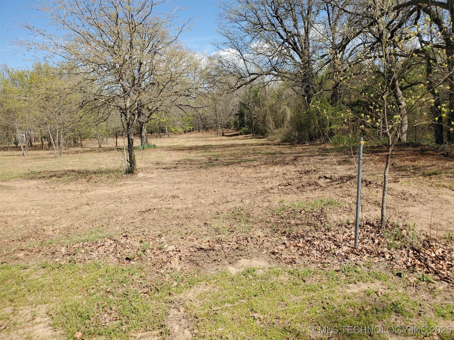 421041 E 1169 Road Property Photo 3