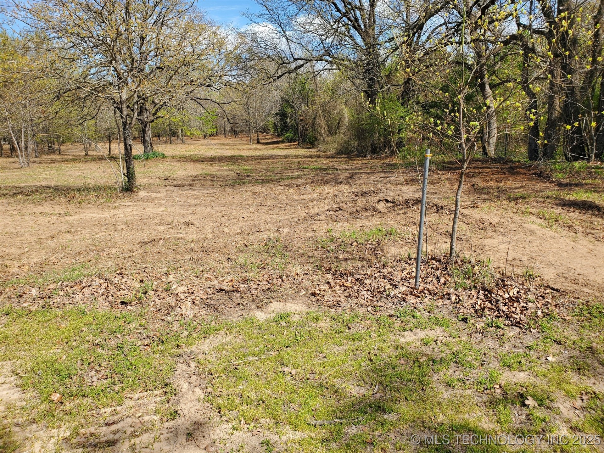 421041 E 1169 Road Property Photo 5