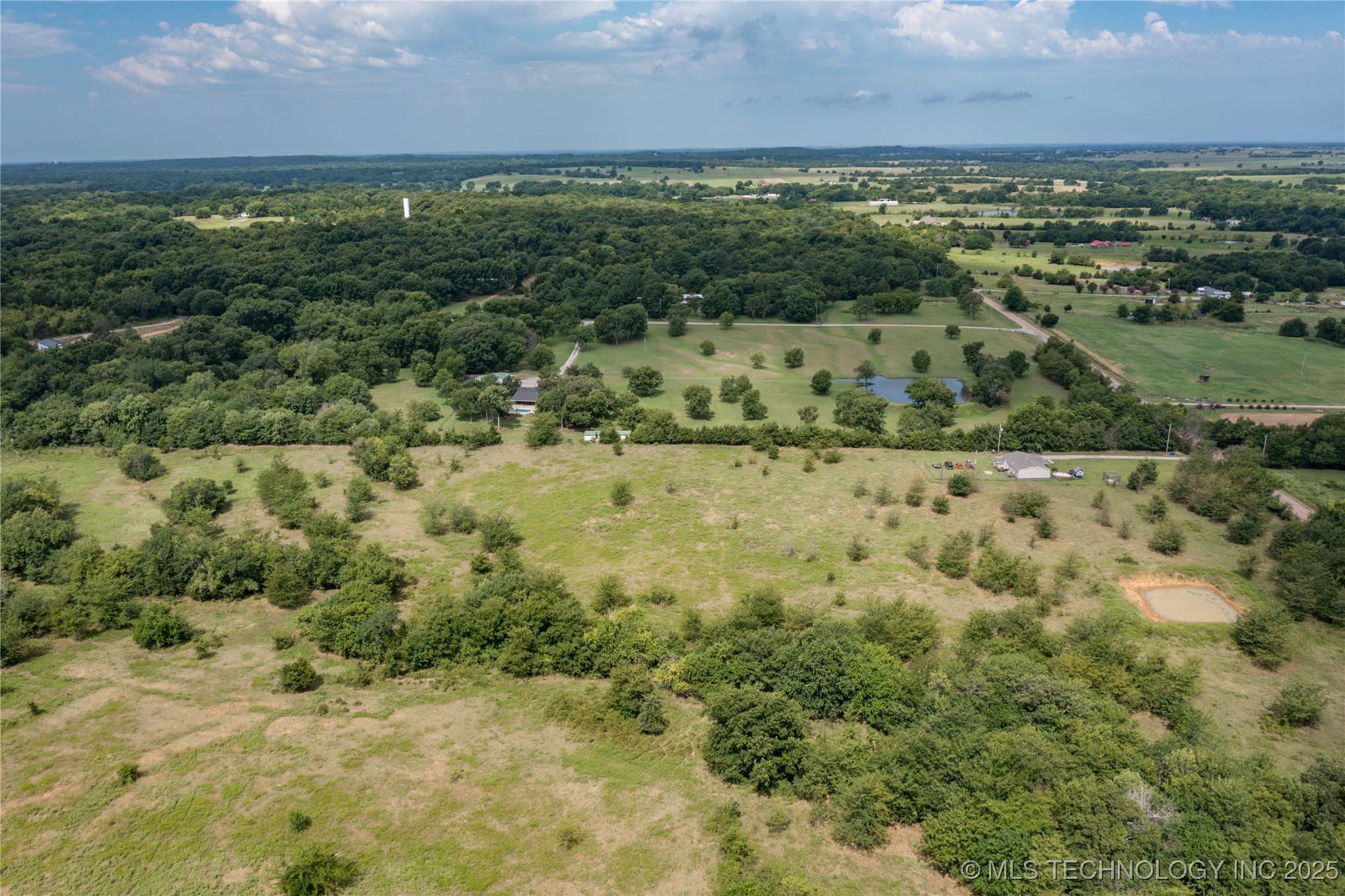 1007 Forest Lane Property Photo 11