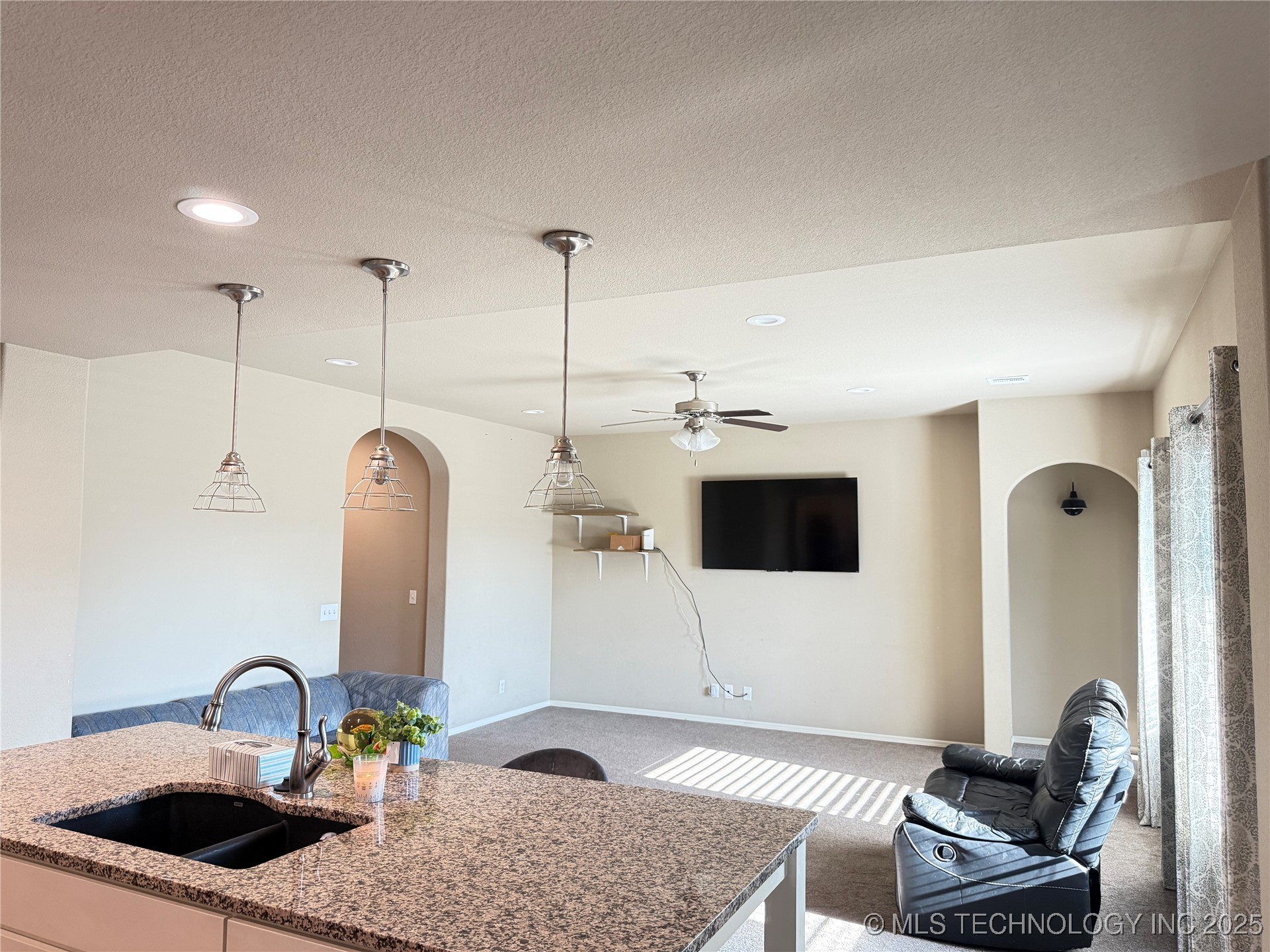 13672 S Kenosha Avenue Property Photo 6