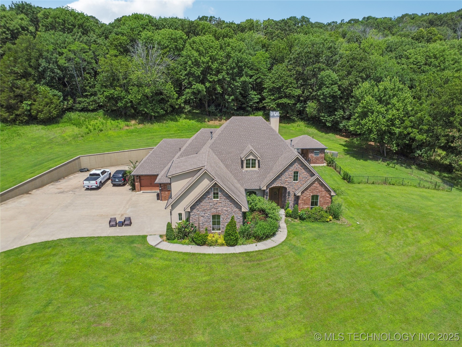 3751 N 427 Road Property Photo 5