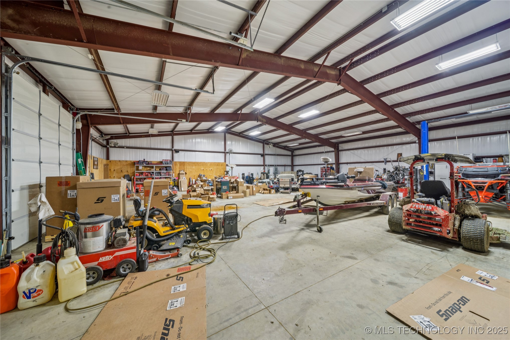 3751 N 427 Road Property Photo 51