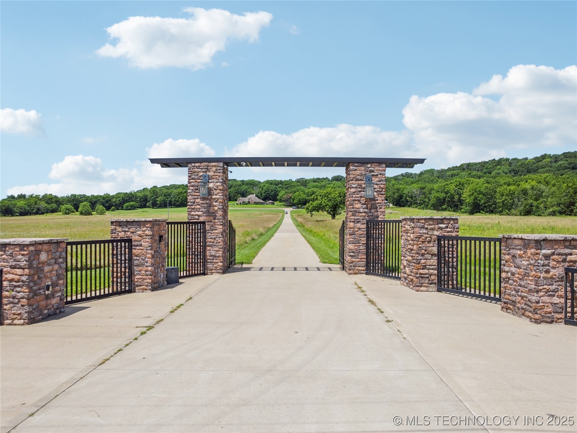 3751 N 427 Road Property Photo 52