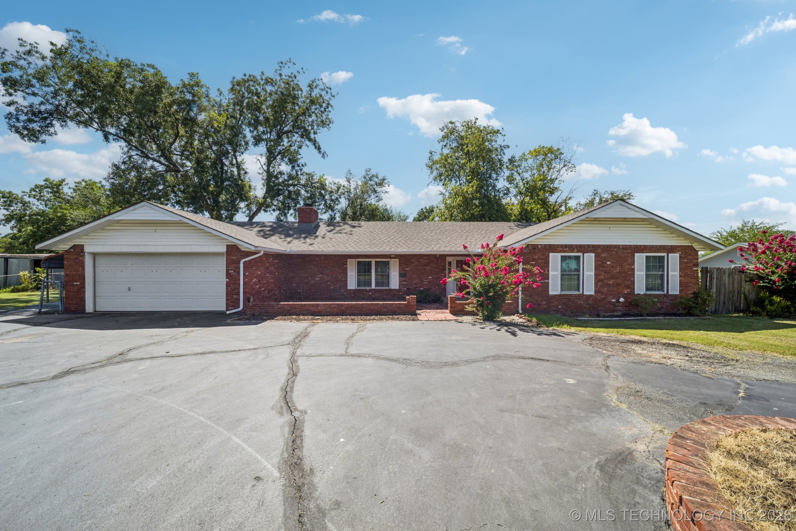 100 S 5th Street Property Photo 1