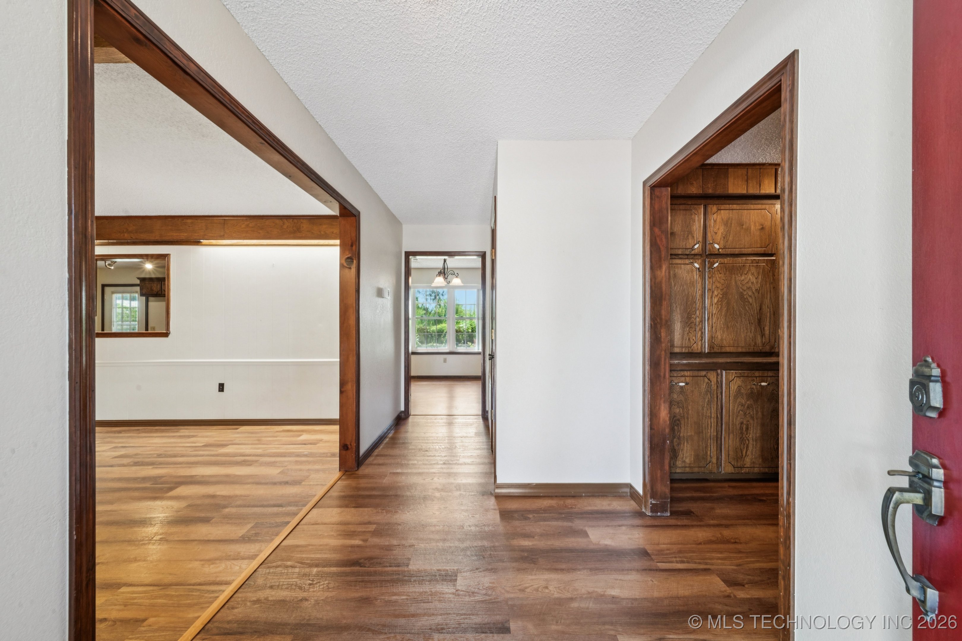 100 S 5th Street Property Photo 4