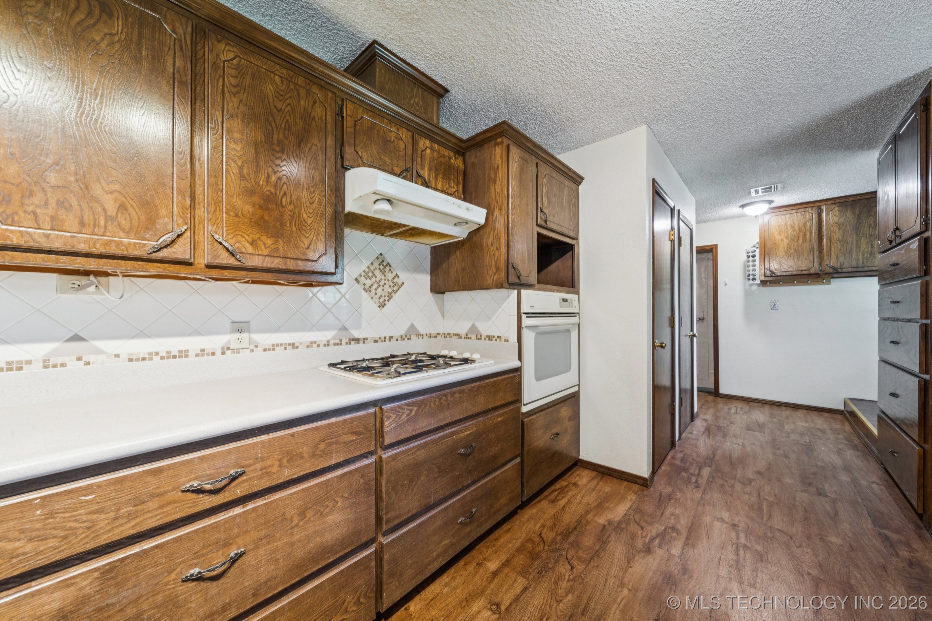 100 S 5th Street Property Photo 12