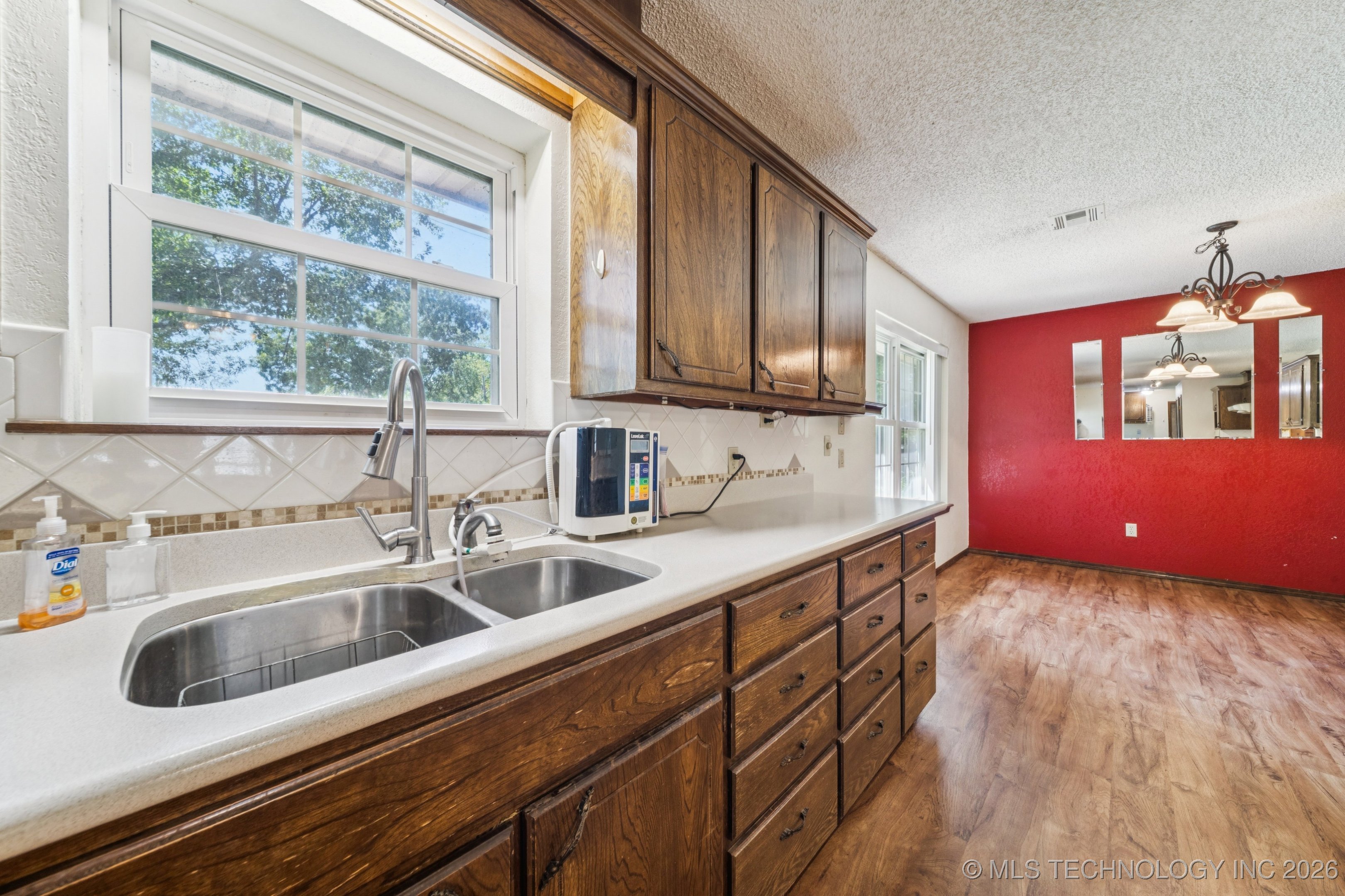 100 S 5th Street Property Photo 14