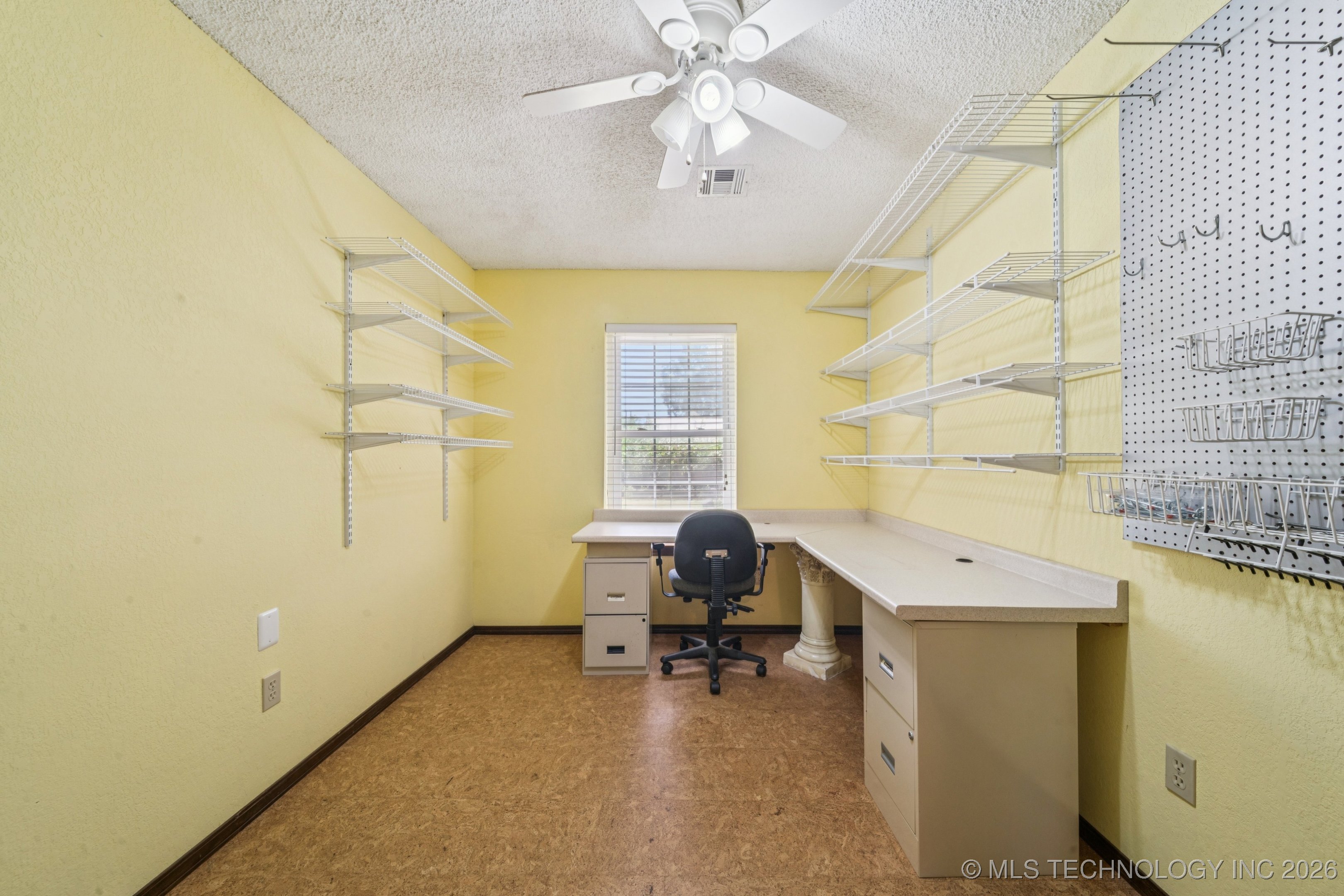 100 S 5th Street Property Photo 23