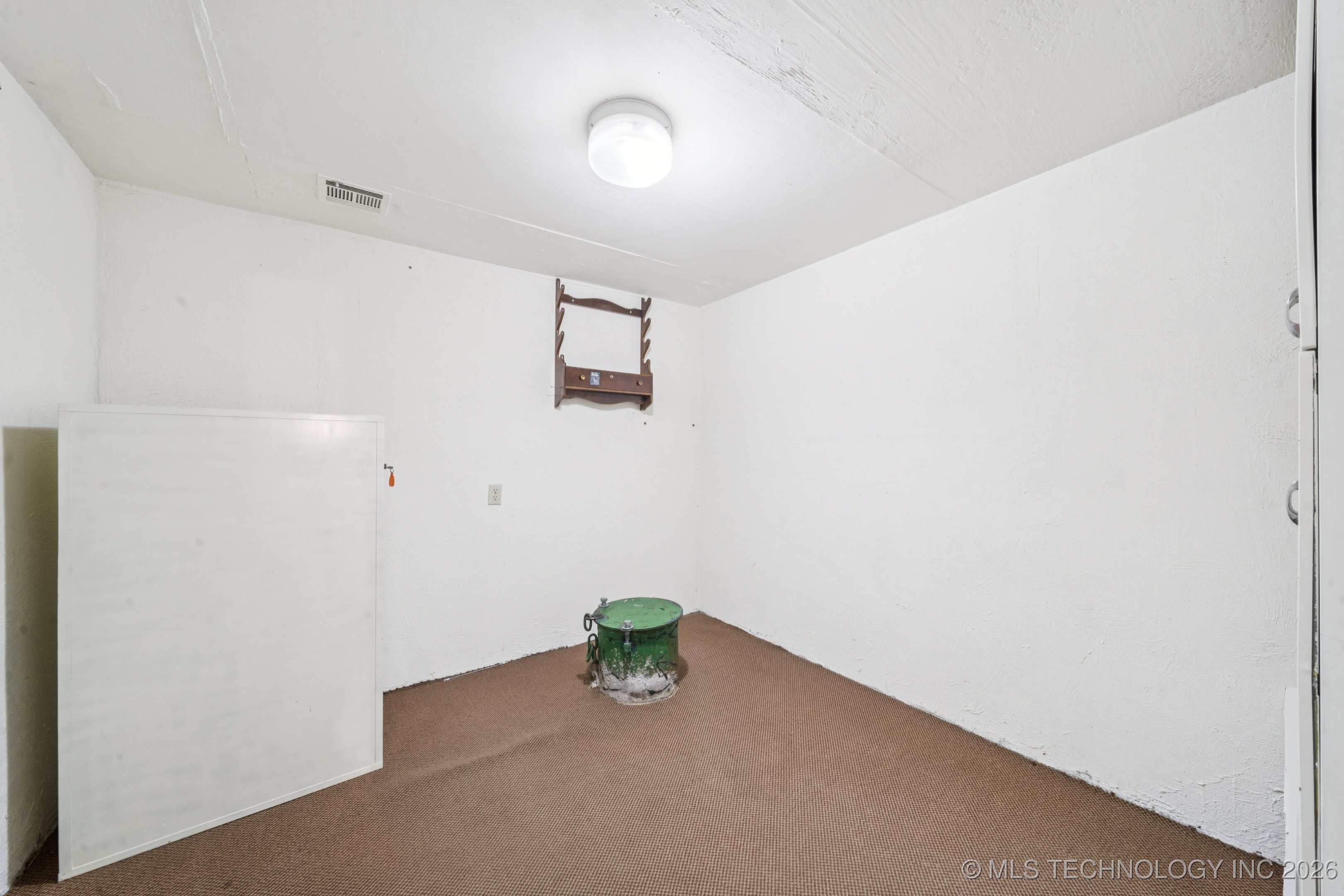 100 S 5th Street Property Photo 24