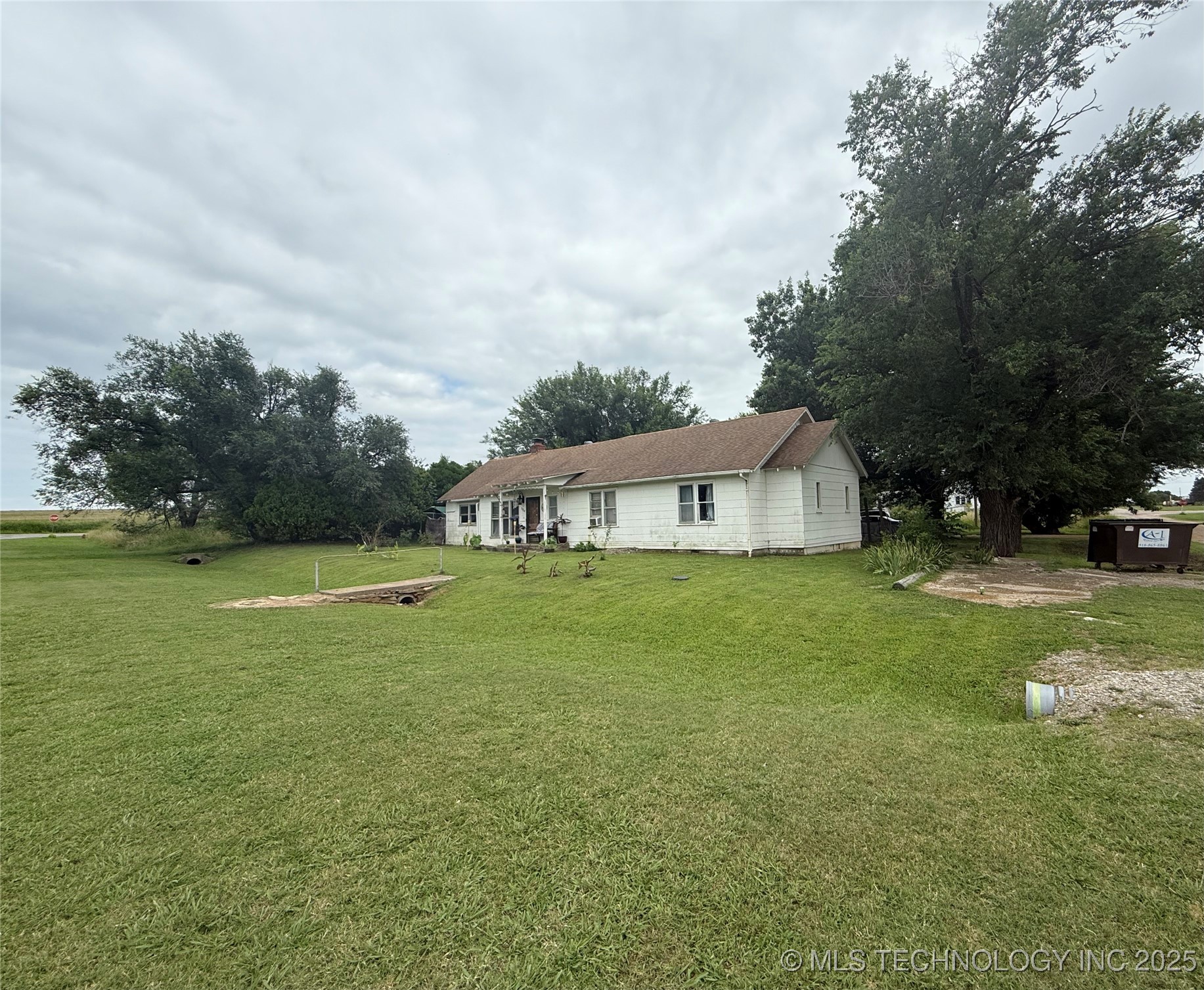 504 2nd Street Property Photo 1