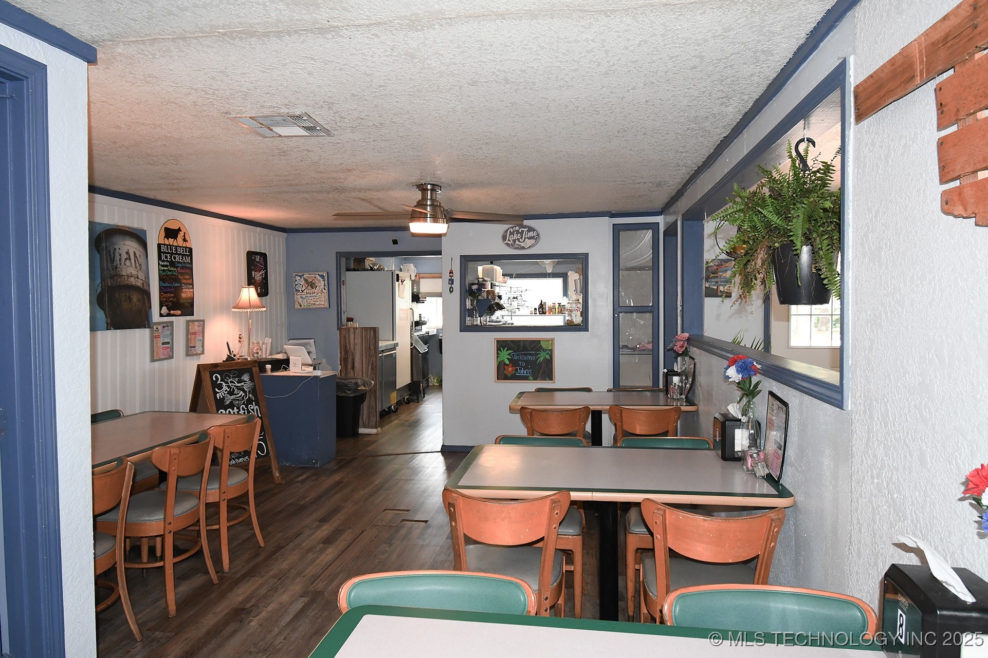 513 E Schley Street Property Photo 5