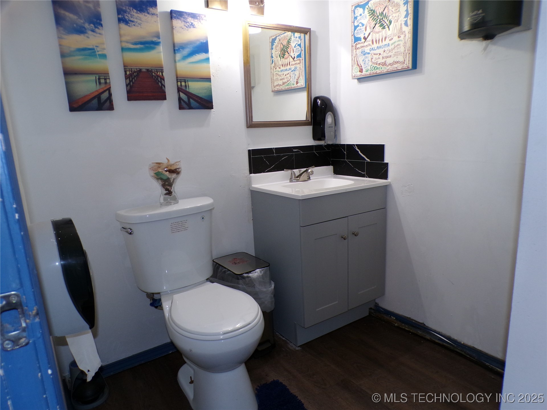 513 E Schley Street Property Photo 14