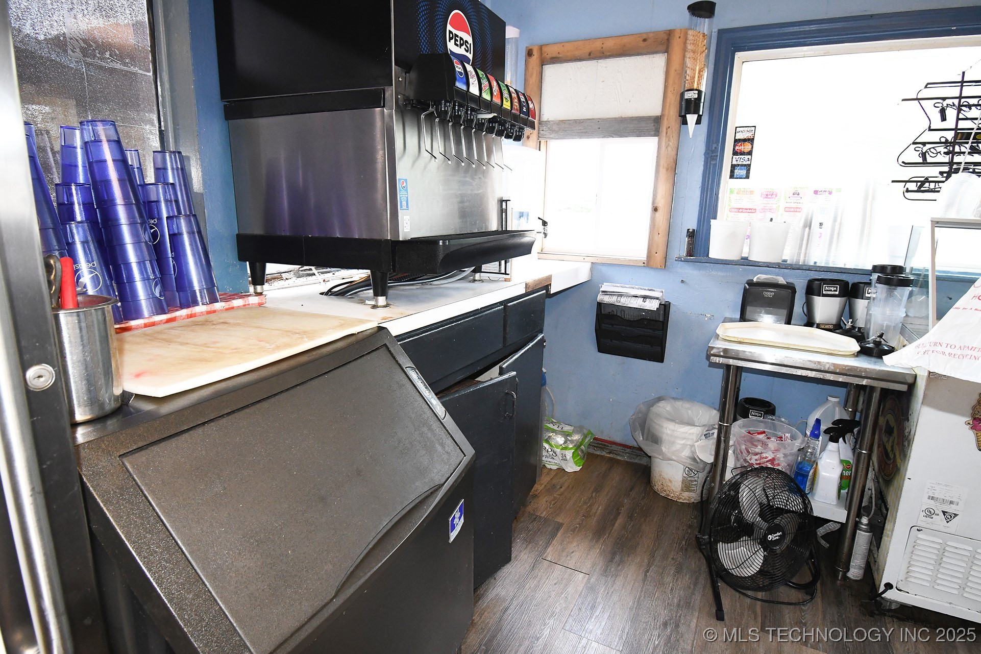 513 E Schley Street Property Photo 21