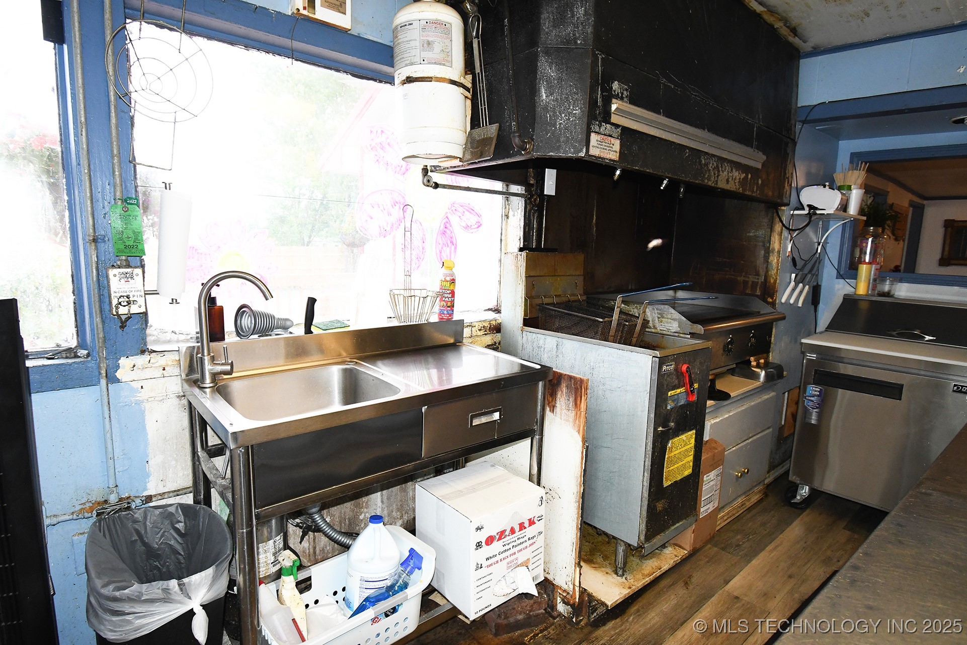 513 E Schley Street Property Photo 23