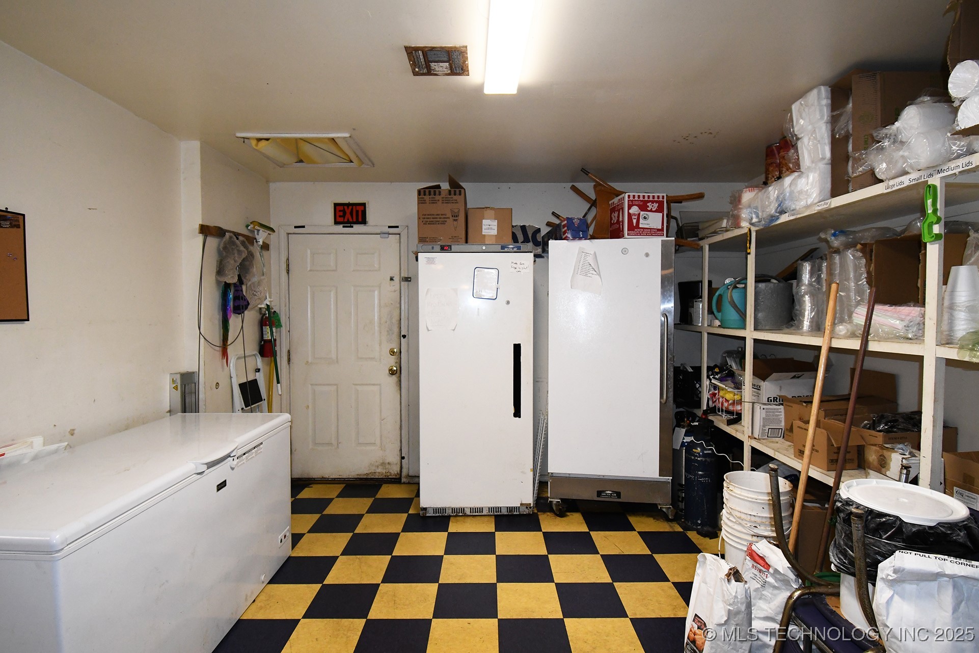 513 E Schley Street Property Photo 33