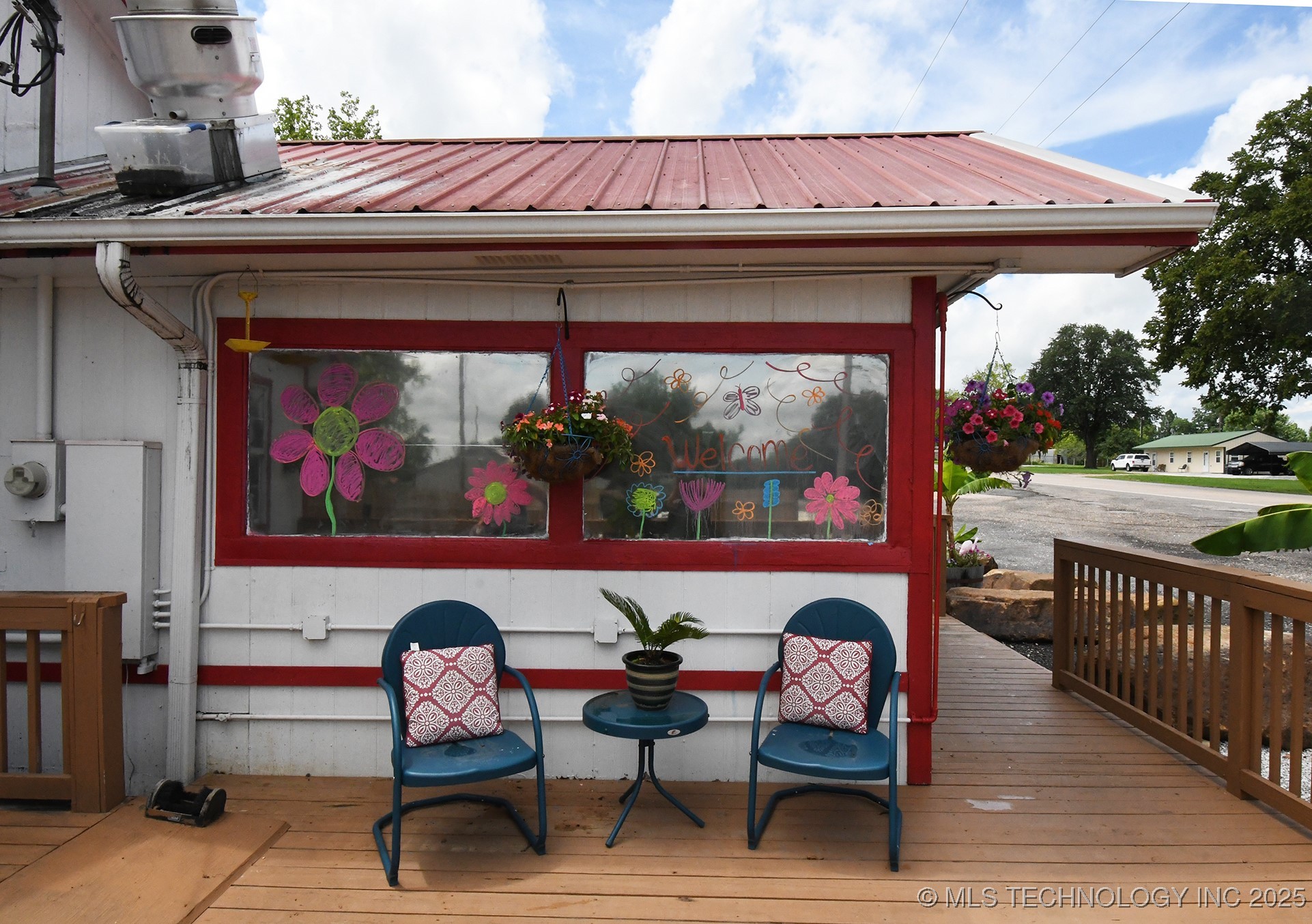 513 E Schley Street Property Photo 41