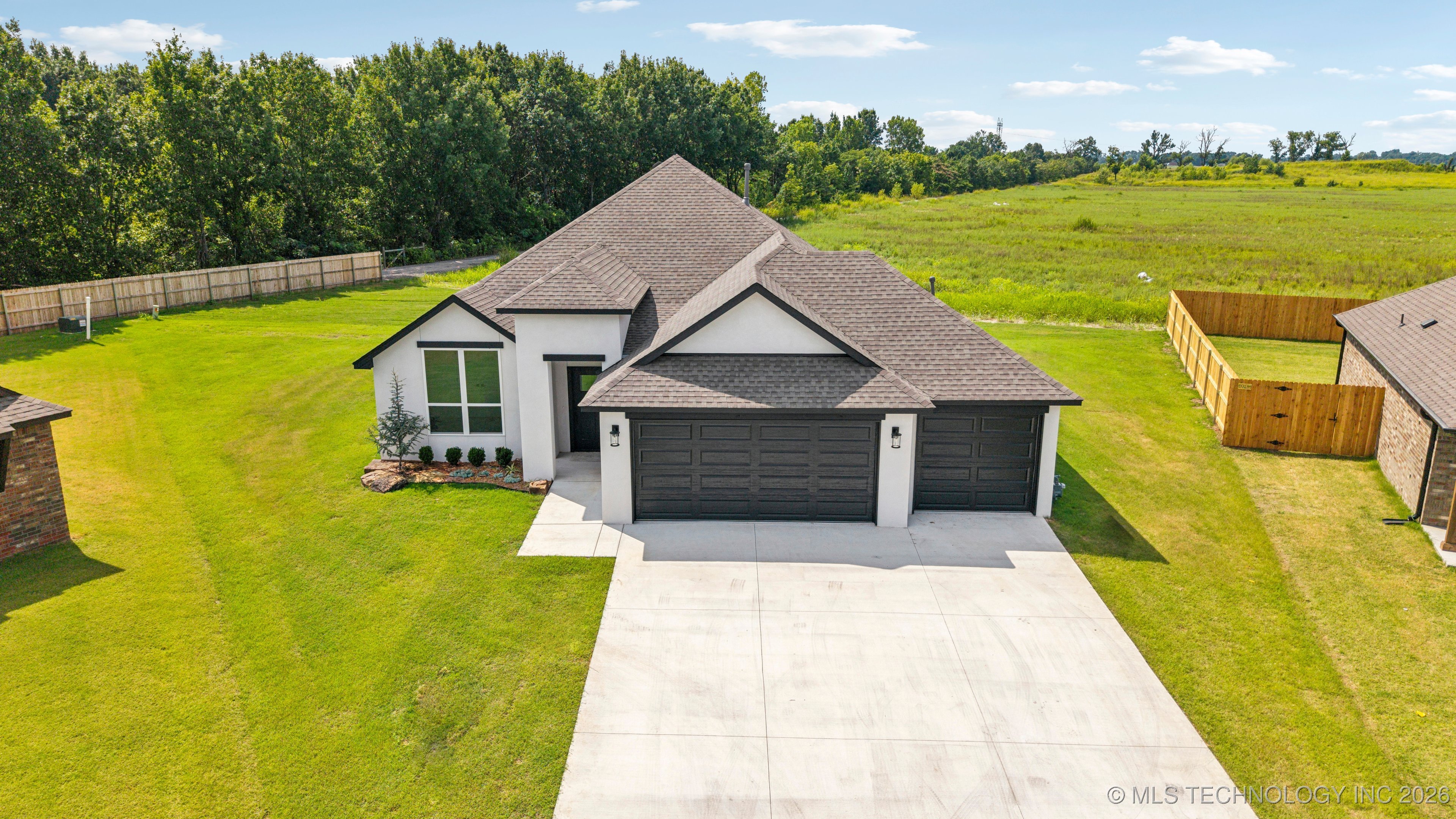 10416 E 132nd Street S Property Photo 1