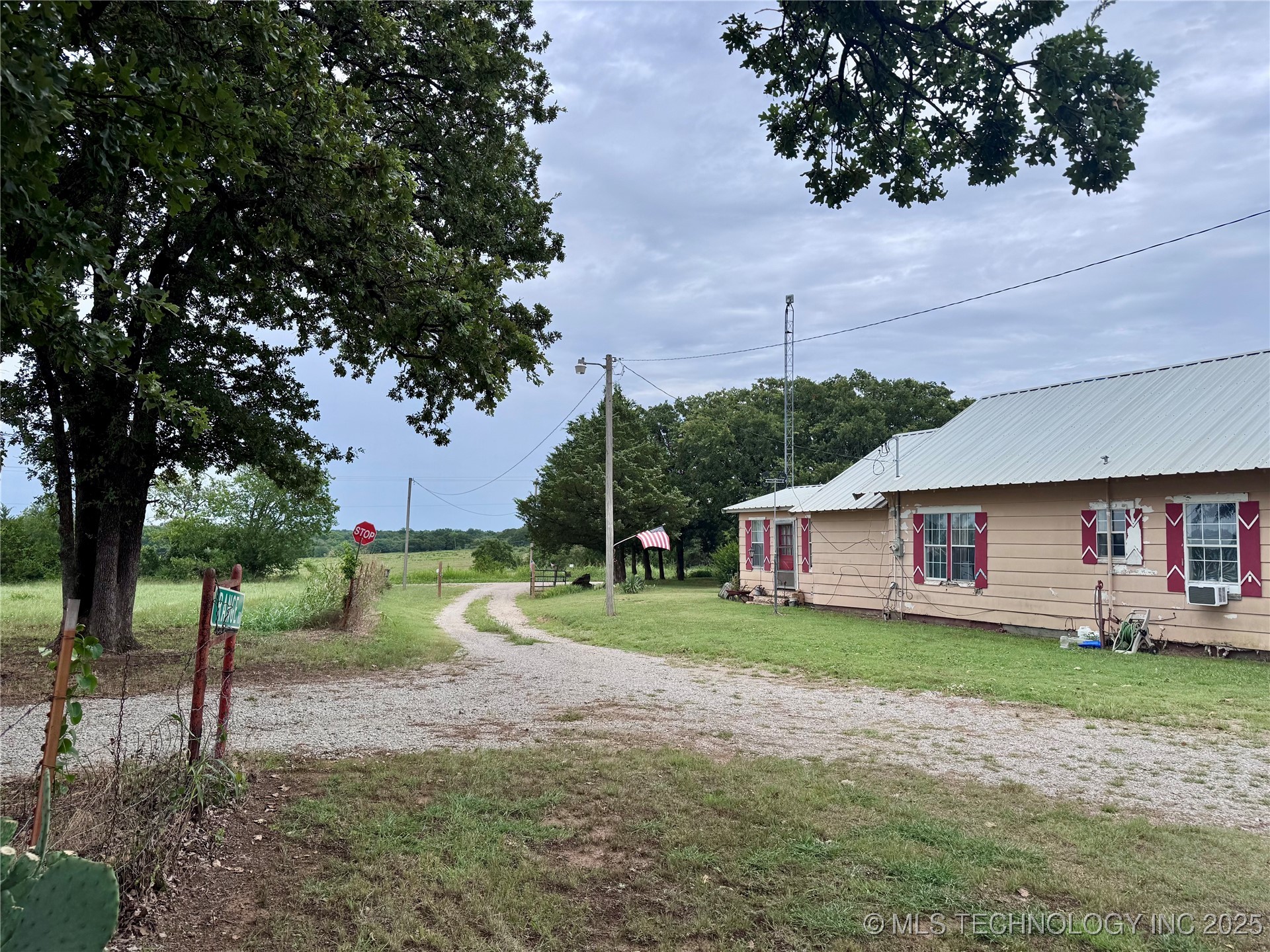 3691 No Man Road Property Photo 13