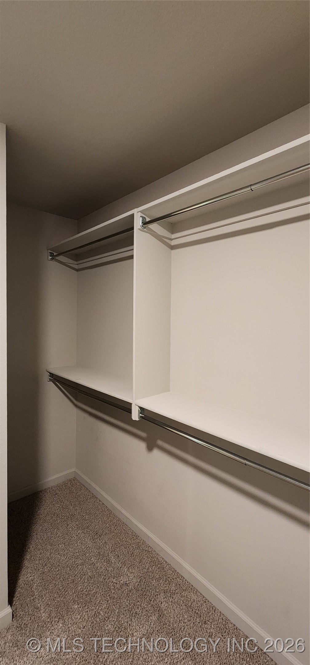 911 E Fulton Court Property Photo 29