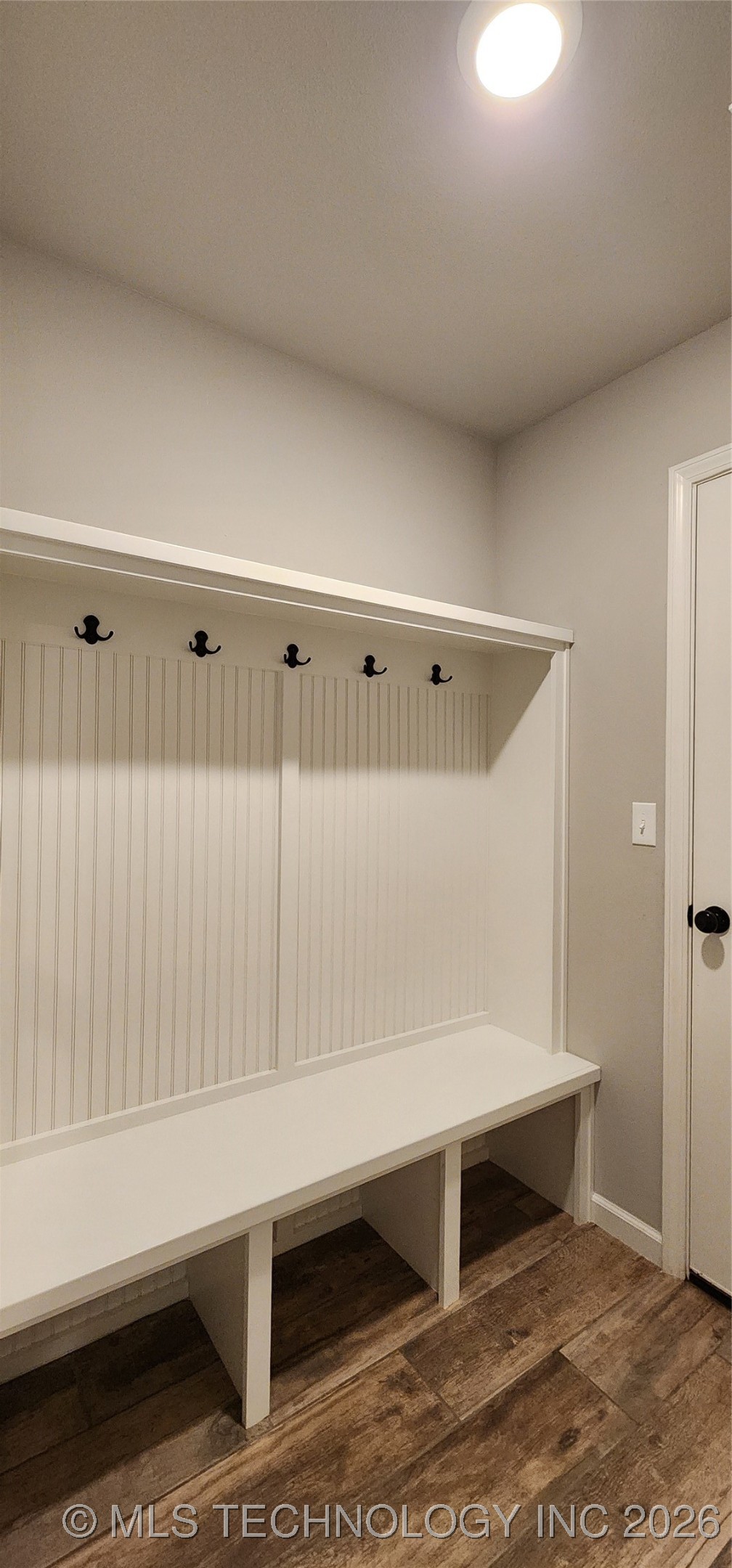 911 E Fulton Court Property Photo 38