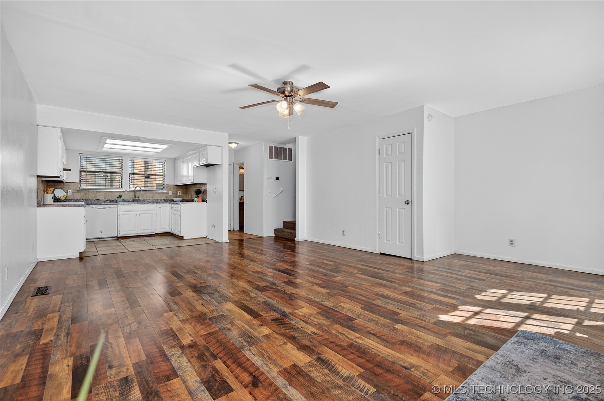 5229 Nowata Road F101 Property Photo 9