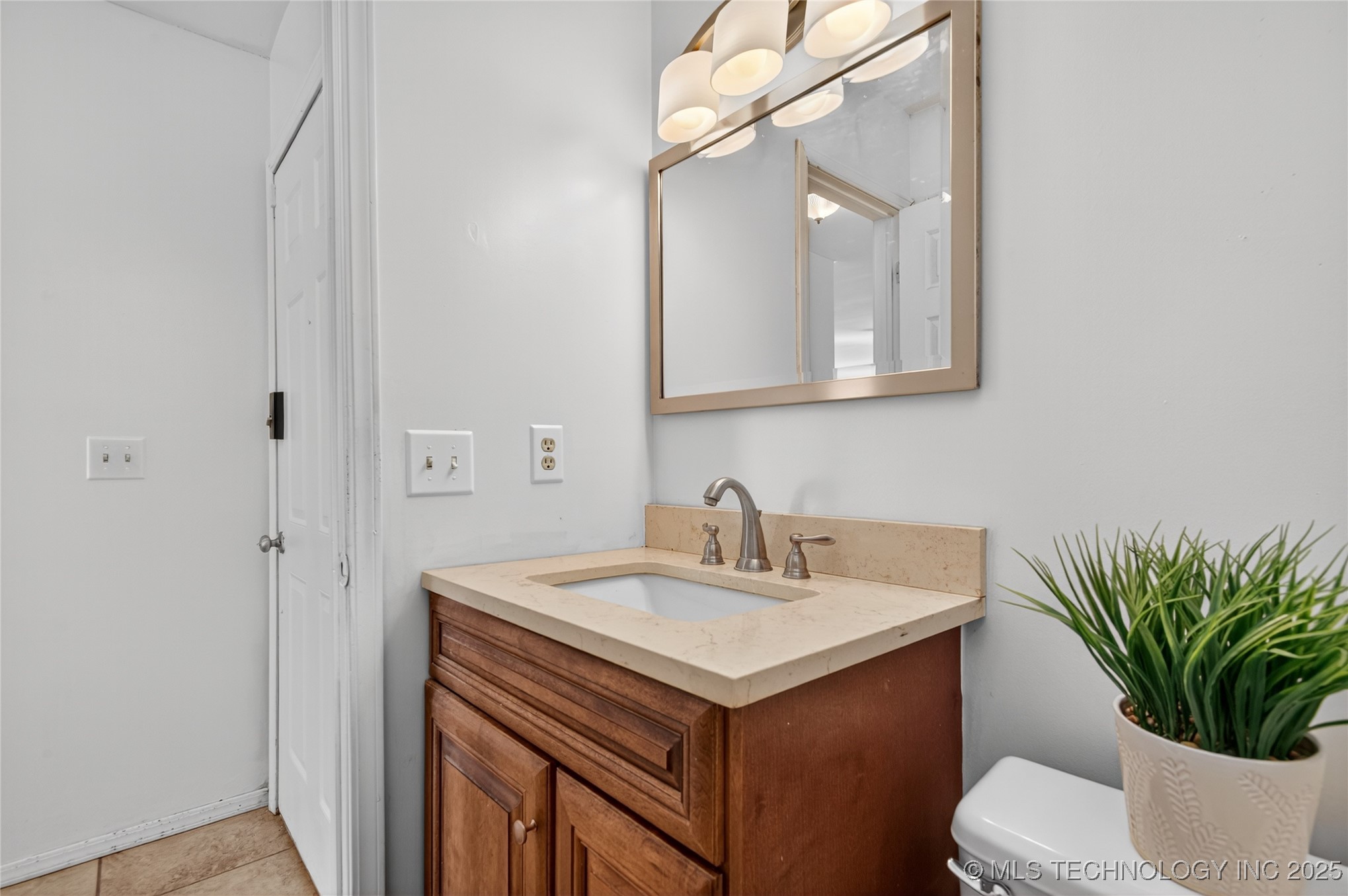 5229 Nowata Road F101 Property Photo 13