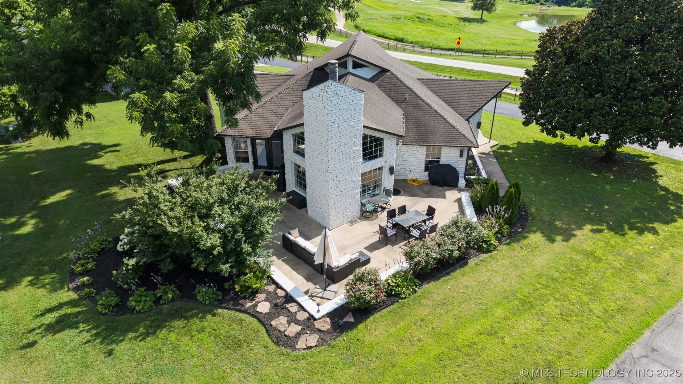 56901 E Walnut Property Photo 8