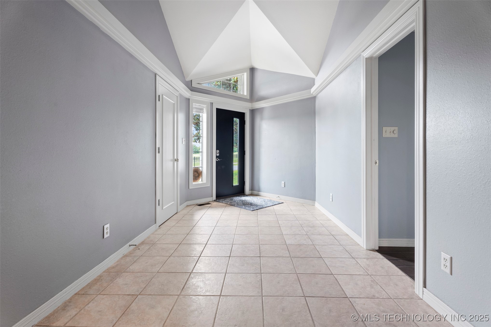 56901 E Walnut Property Photo 11