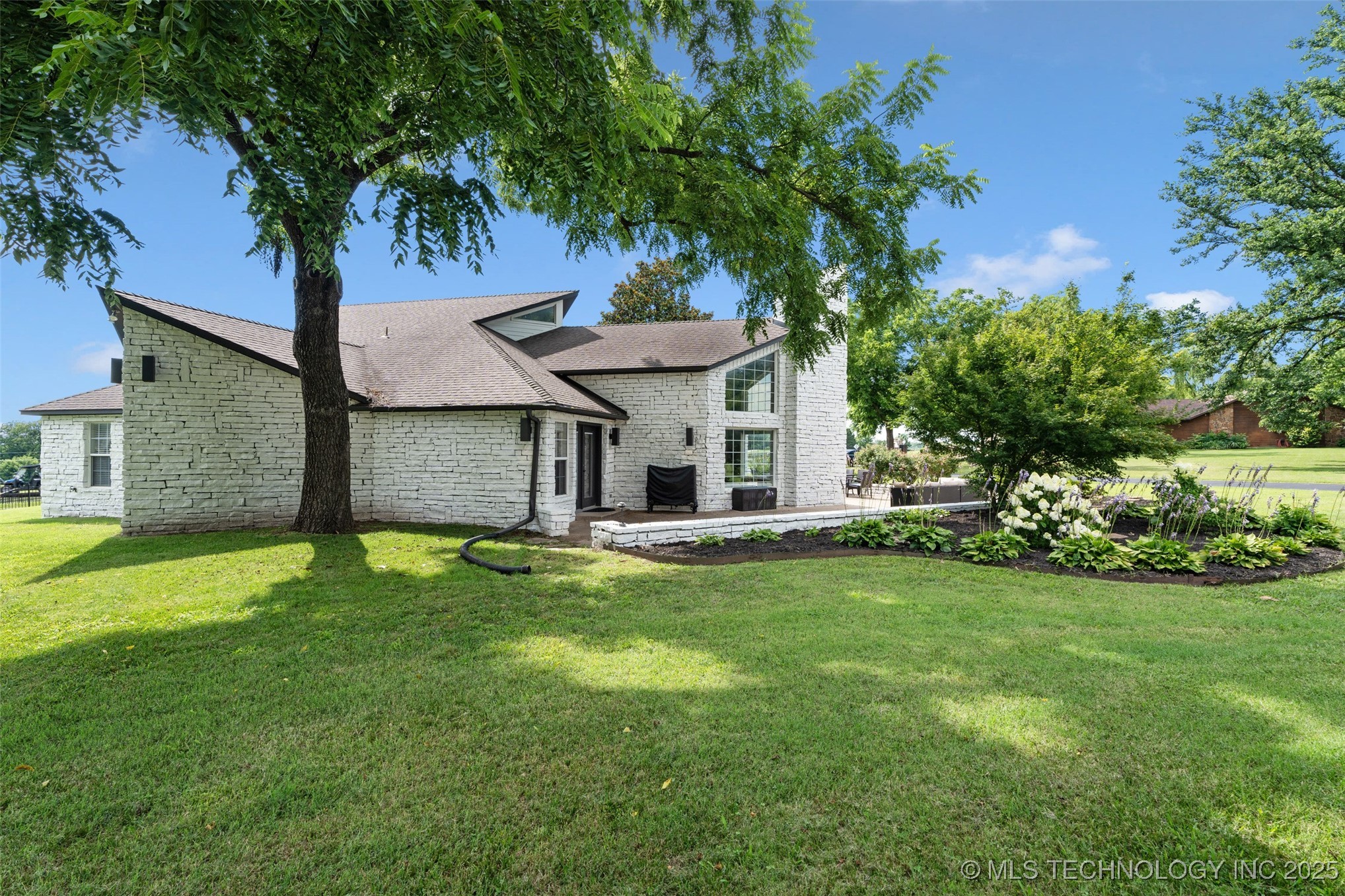 56901 E Walnut Property Photo 43