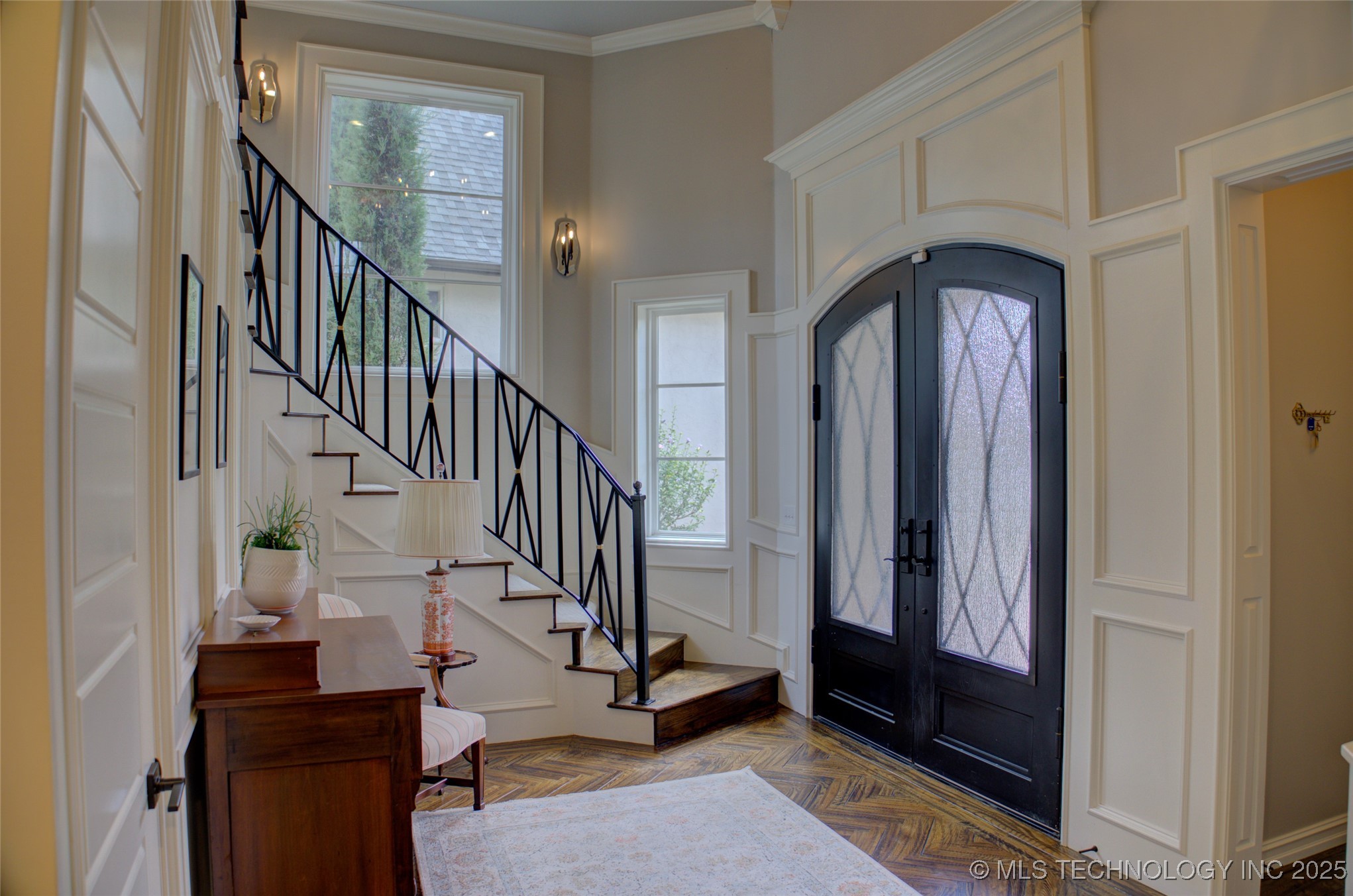 4401 S Yellow Pine Avenue Property Photo 3