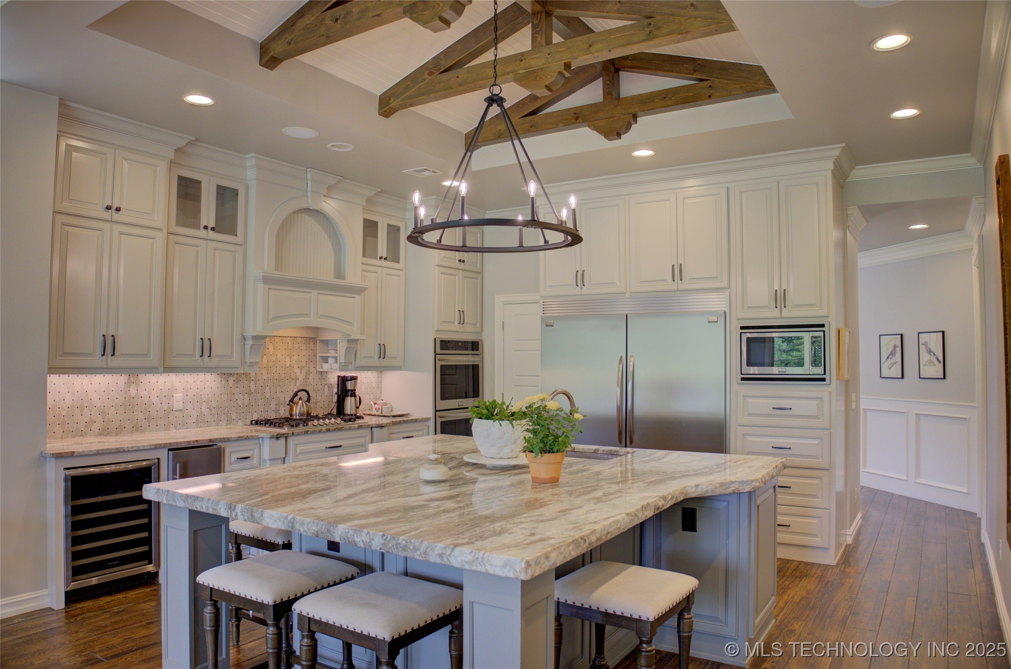 4401 S Yellow Pine Avenue Property Photo 6