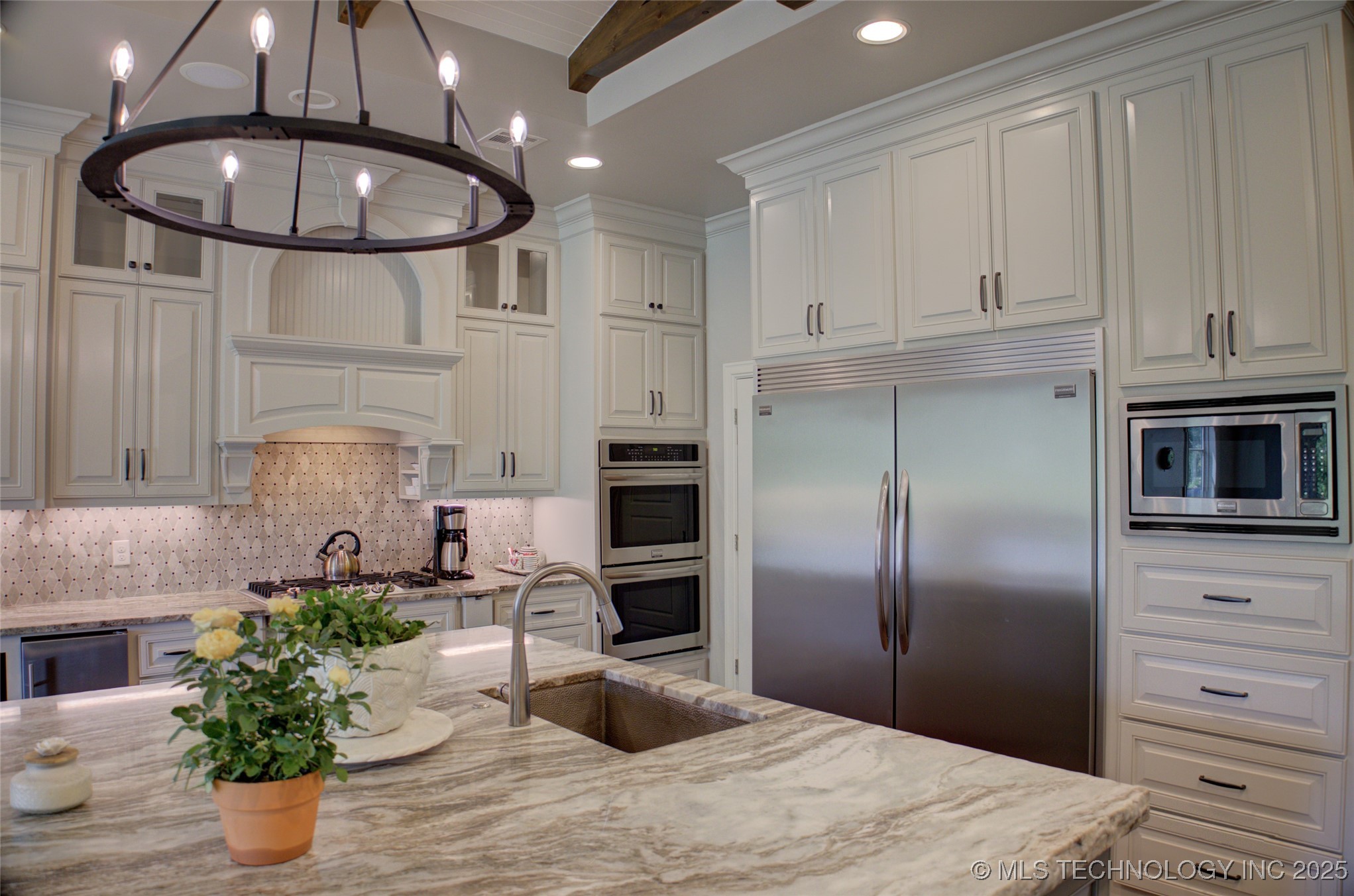 4401 S Yellow Pine Avenue Property Photo 8