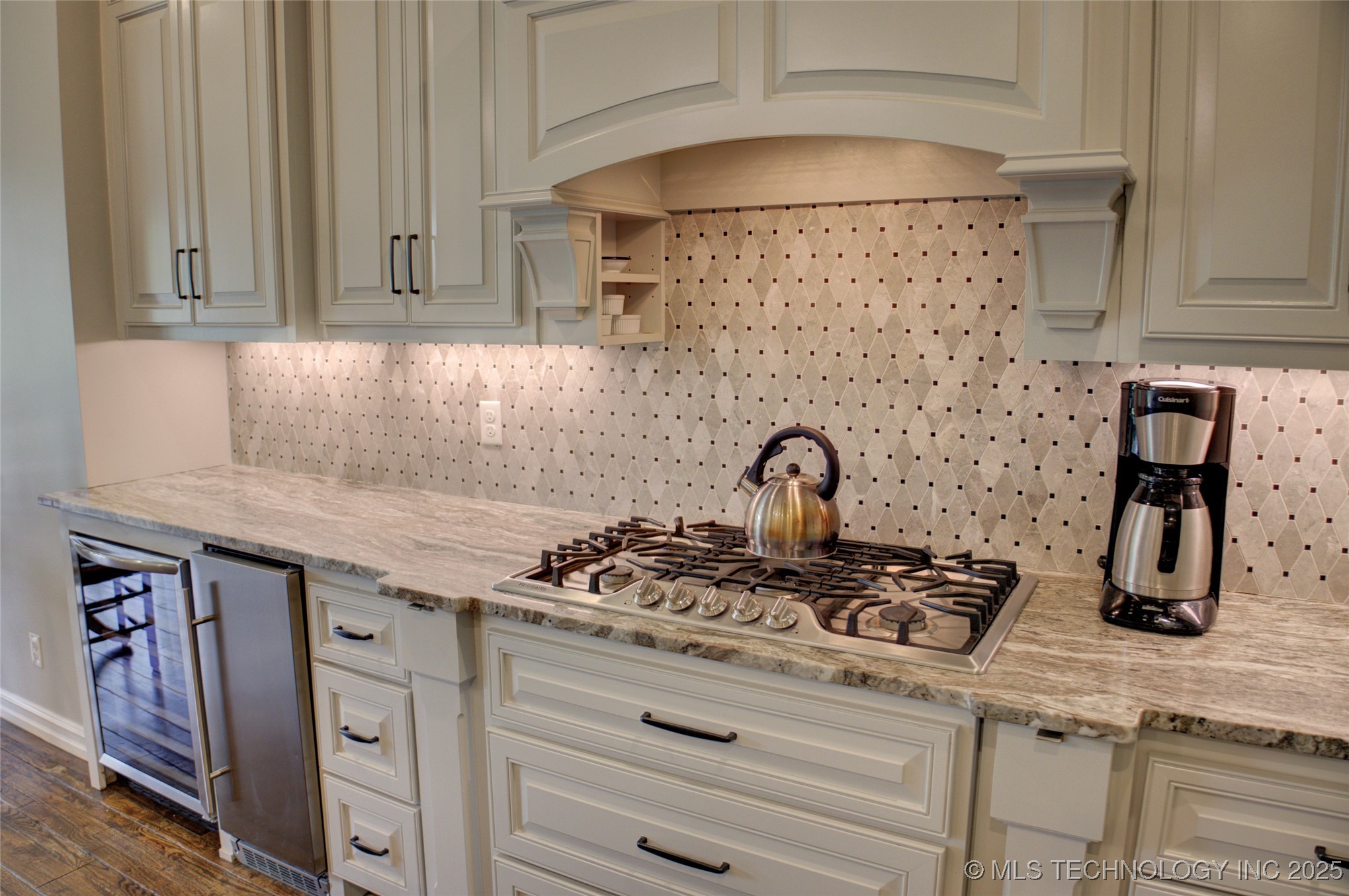 4401 S Yellow Pine Avenue Property Photo 11