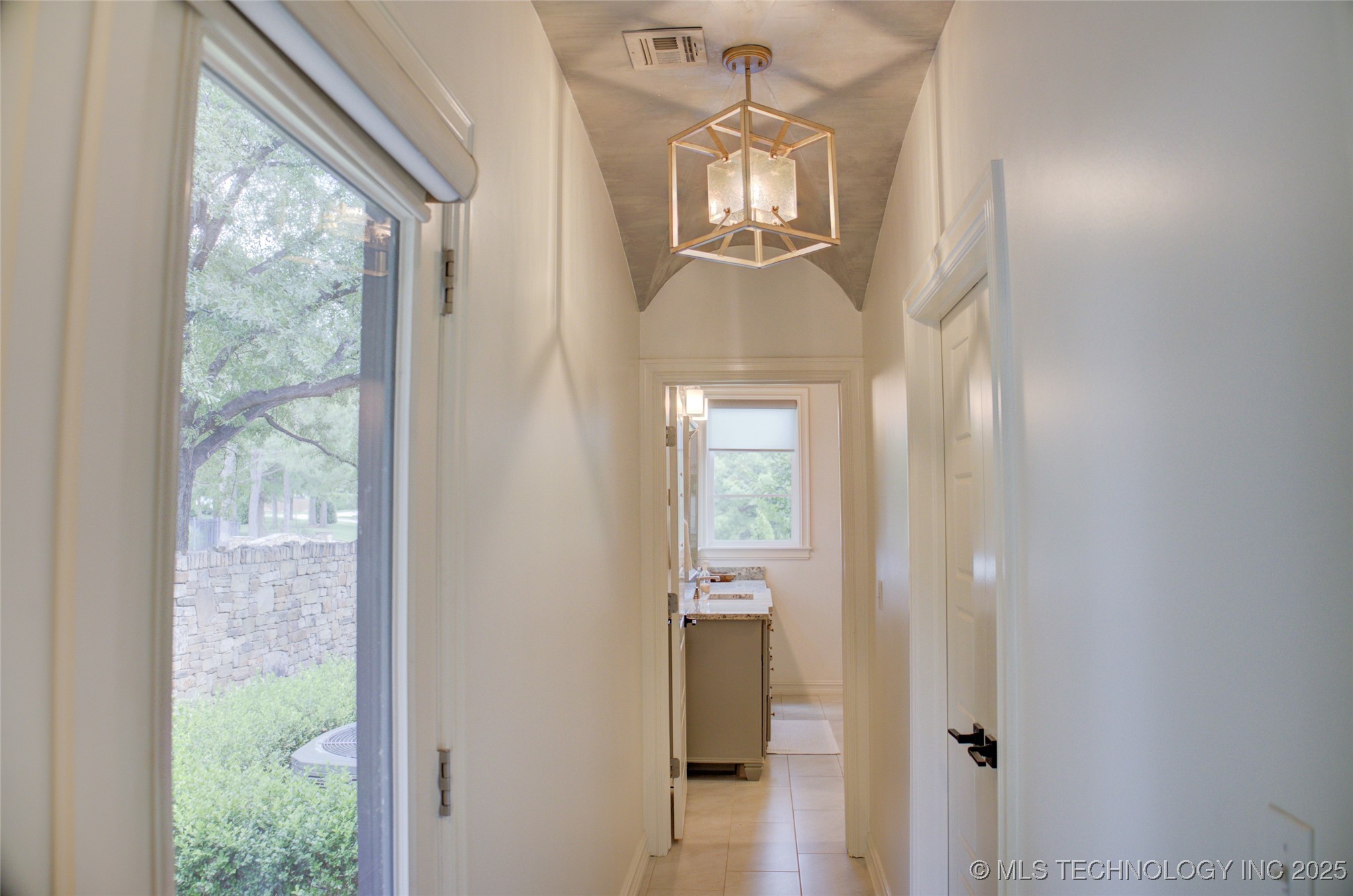 4401 S Yellow Pine Avenue Property Photo 27