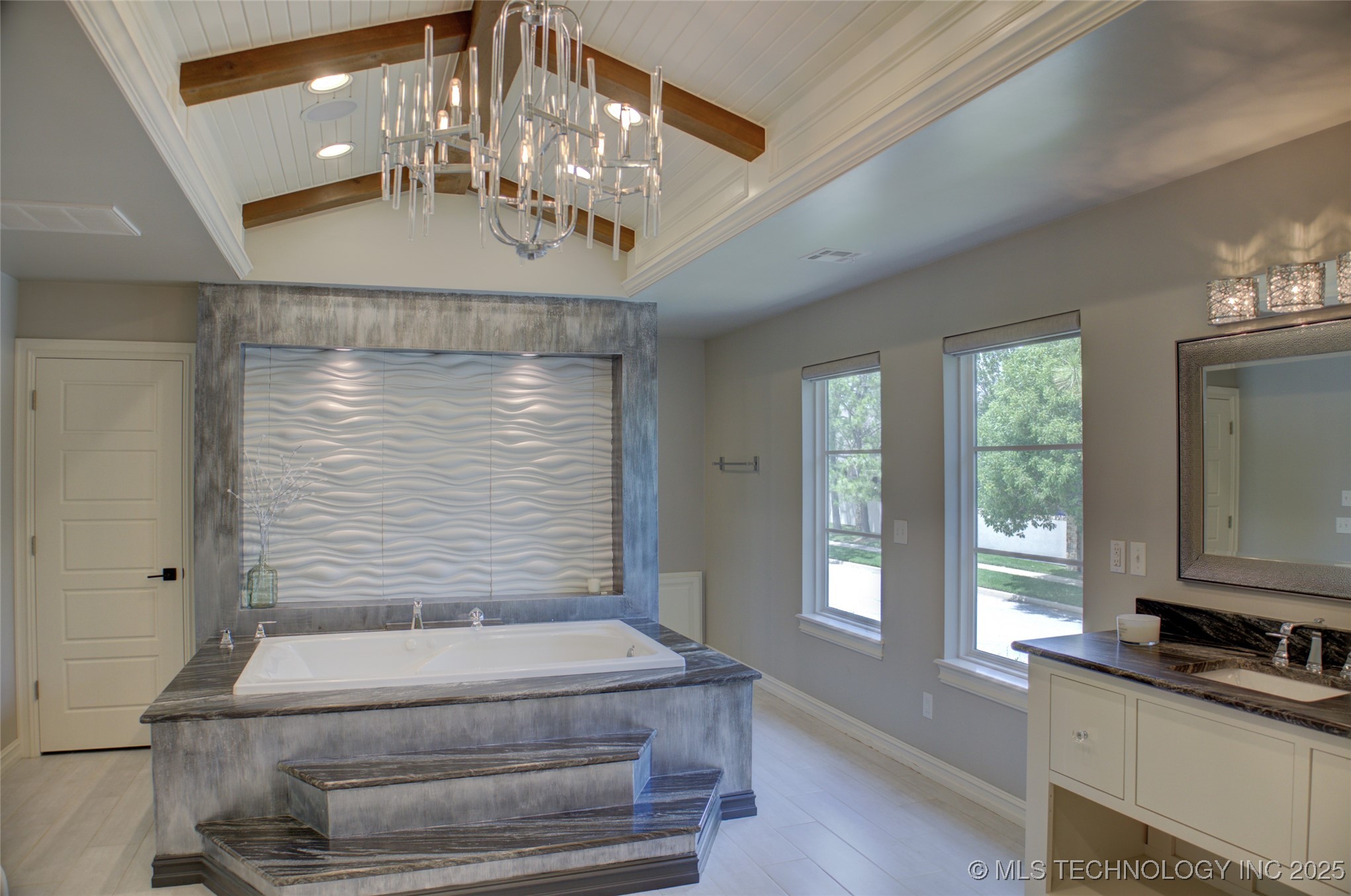 4401 S Yellow Pine Avenue Property Photo 42