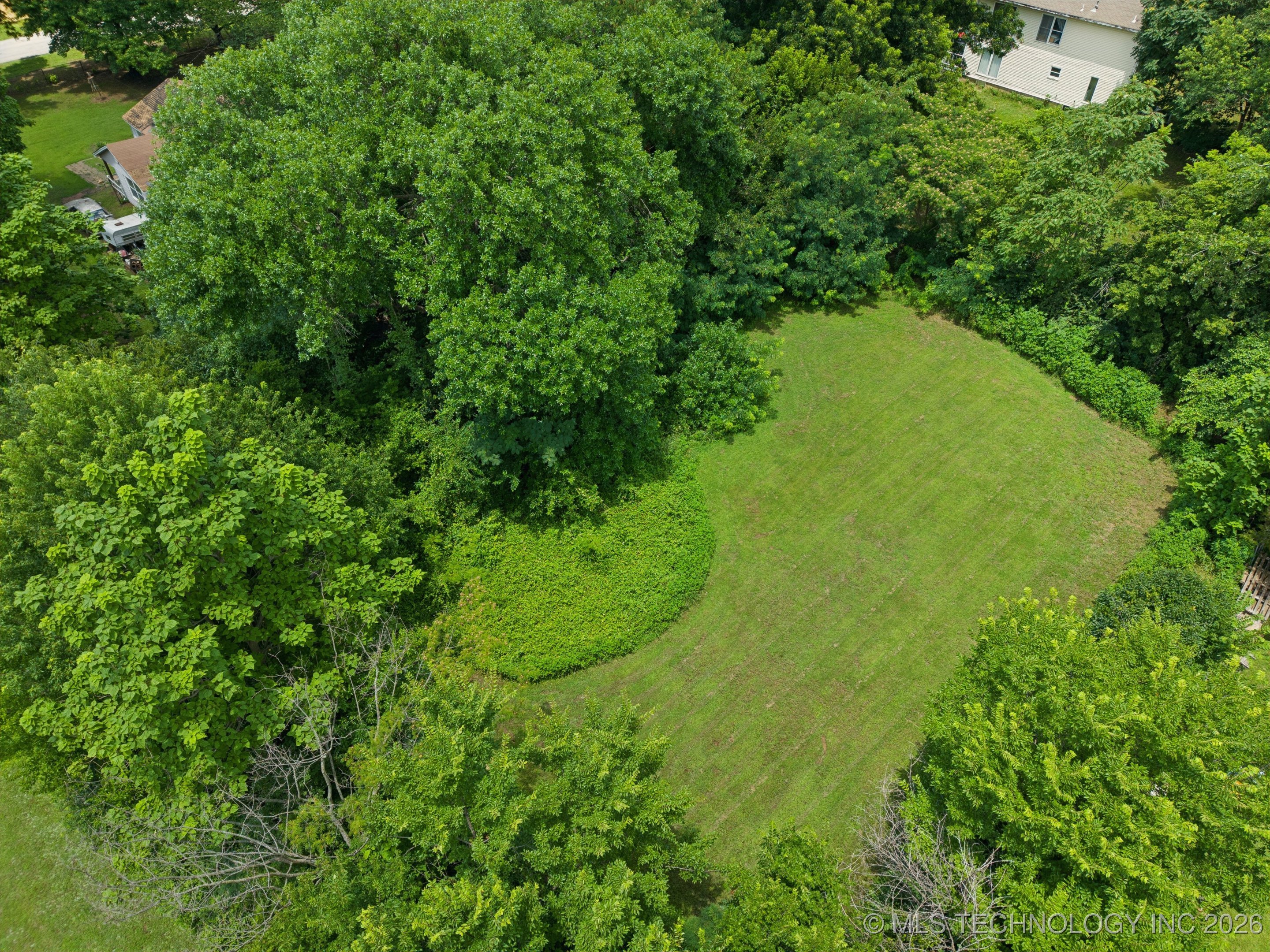 6715 S Houston Avenue Property Photo 9