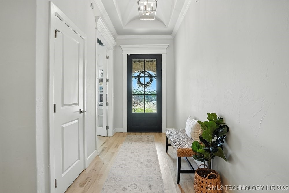 2889 Forest View Drive Property Photo 6