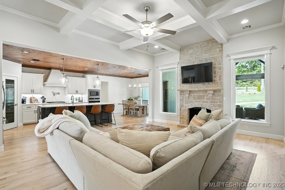 2889 Forest View Drive Property Photo 15